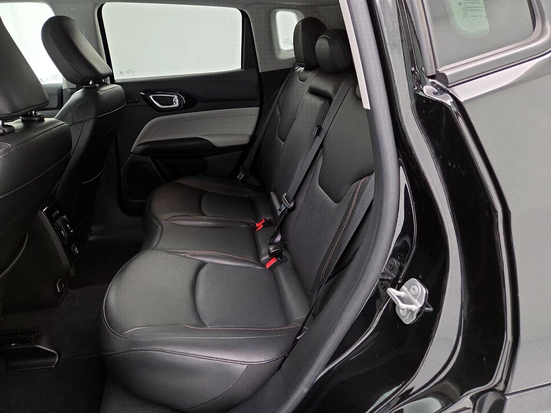Thumbnail: 2022 Jeep Compass - 20