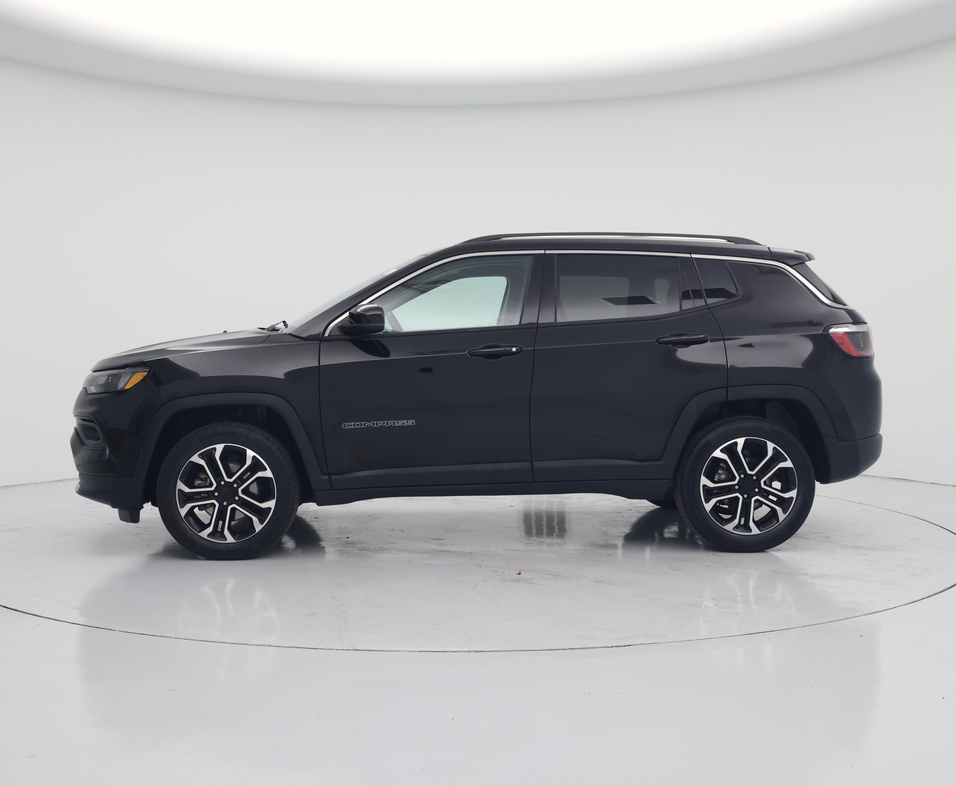 Thumbnail: 2022 Jeep Compass - 3
