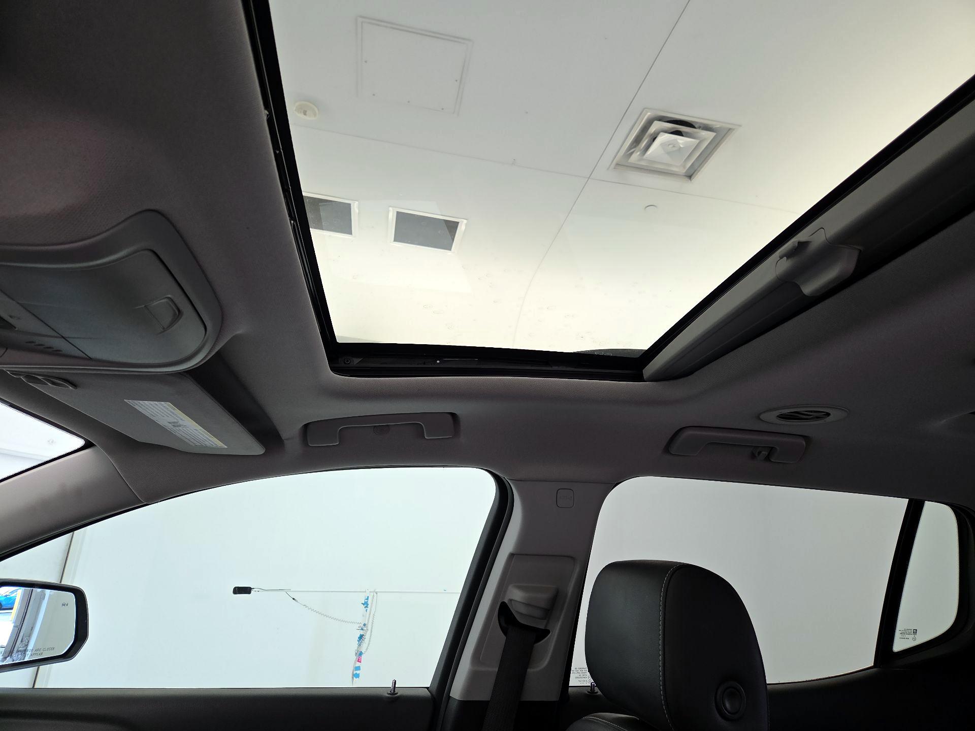 Thumbnail: 2023 GMC Acadia - 19