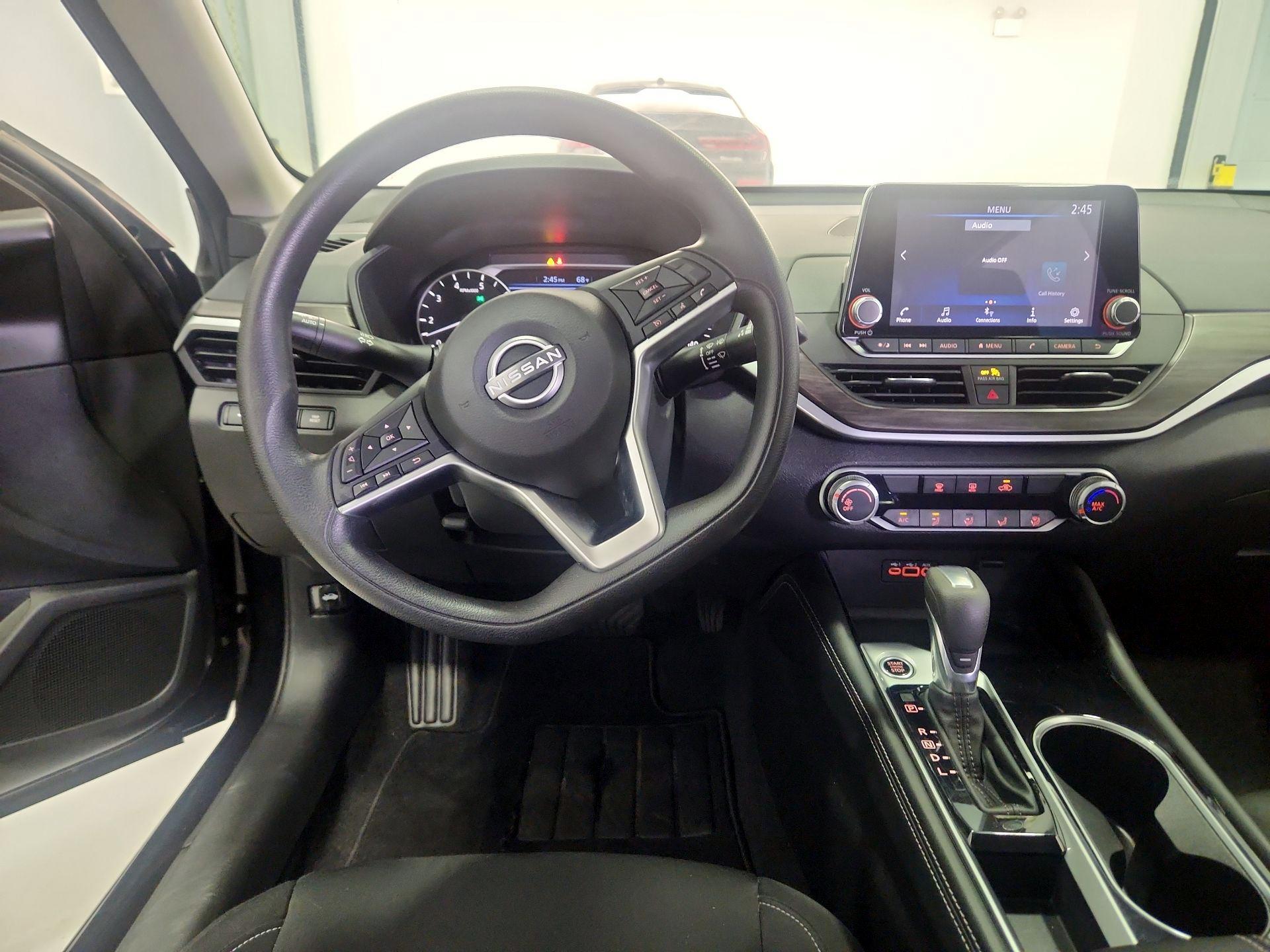 Thumbnail: 2023 Nissan Altima - 9