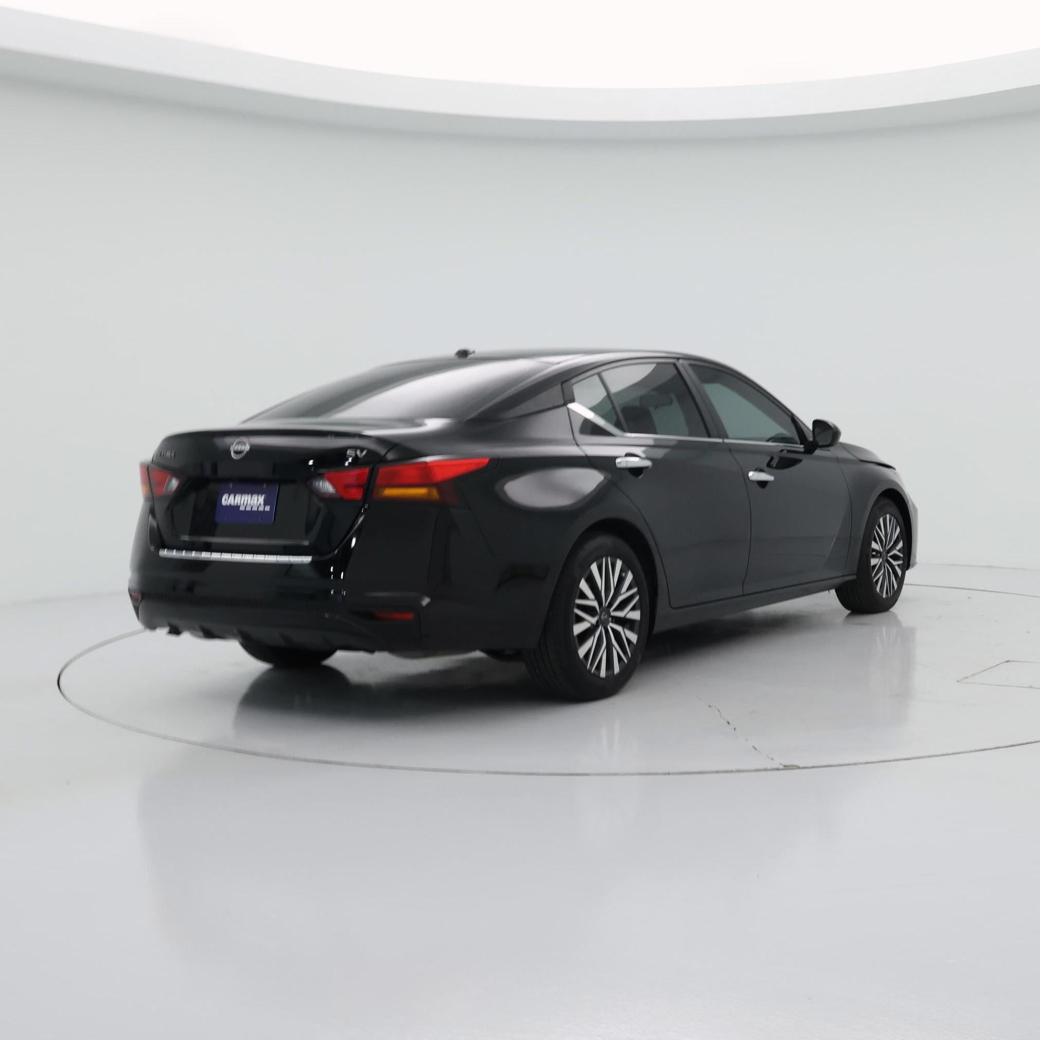 Thumbnail: 2023 Nissan Altima - 8