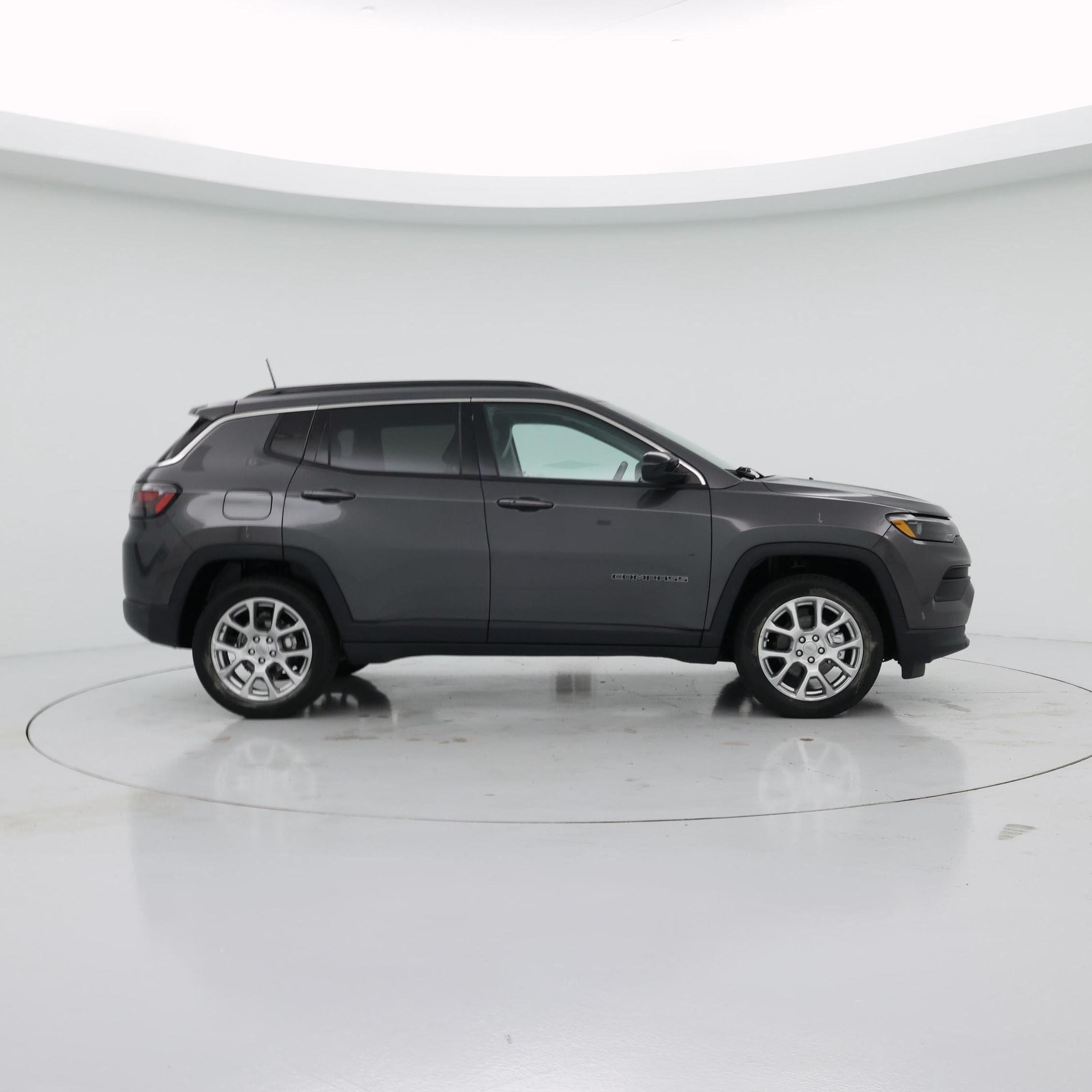 Thumbnail: 2022 Jeep Compass - 7