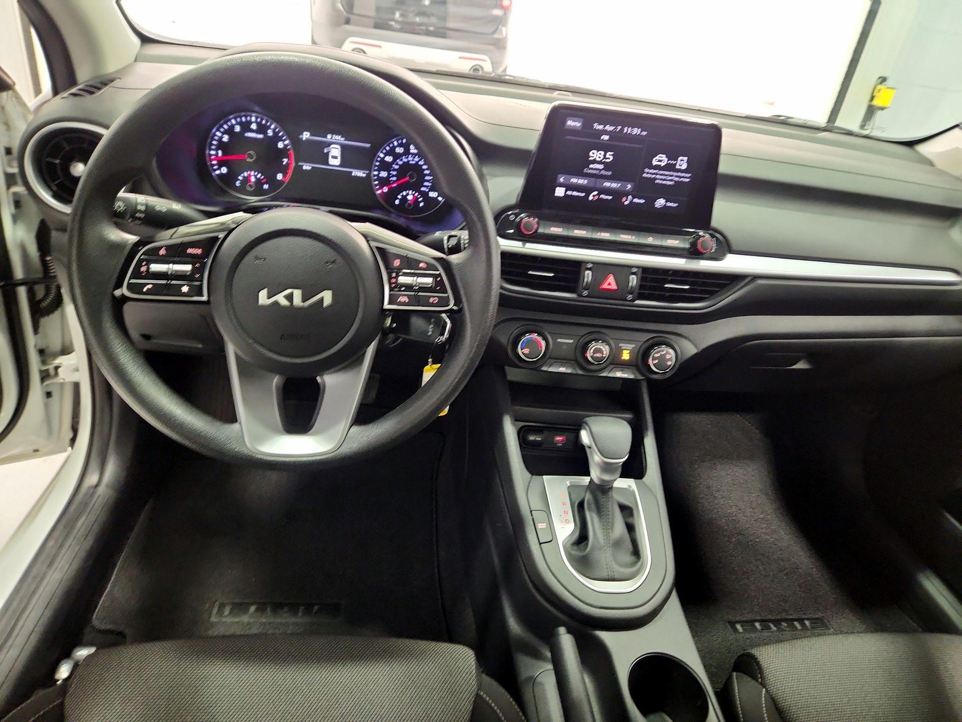 Thumbnail: 2024 Kia Forte - 9