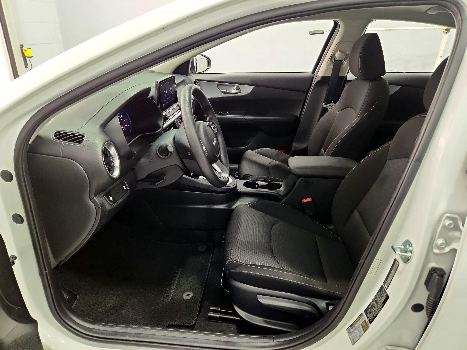 Thumbnail: 2024 Kia Forte - 11