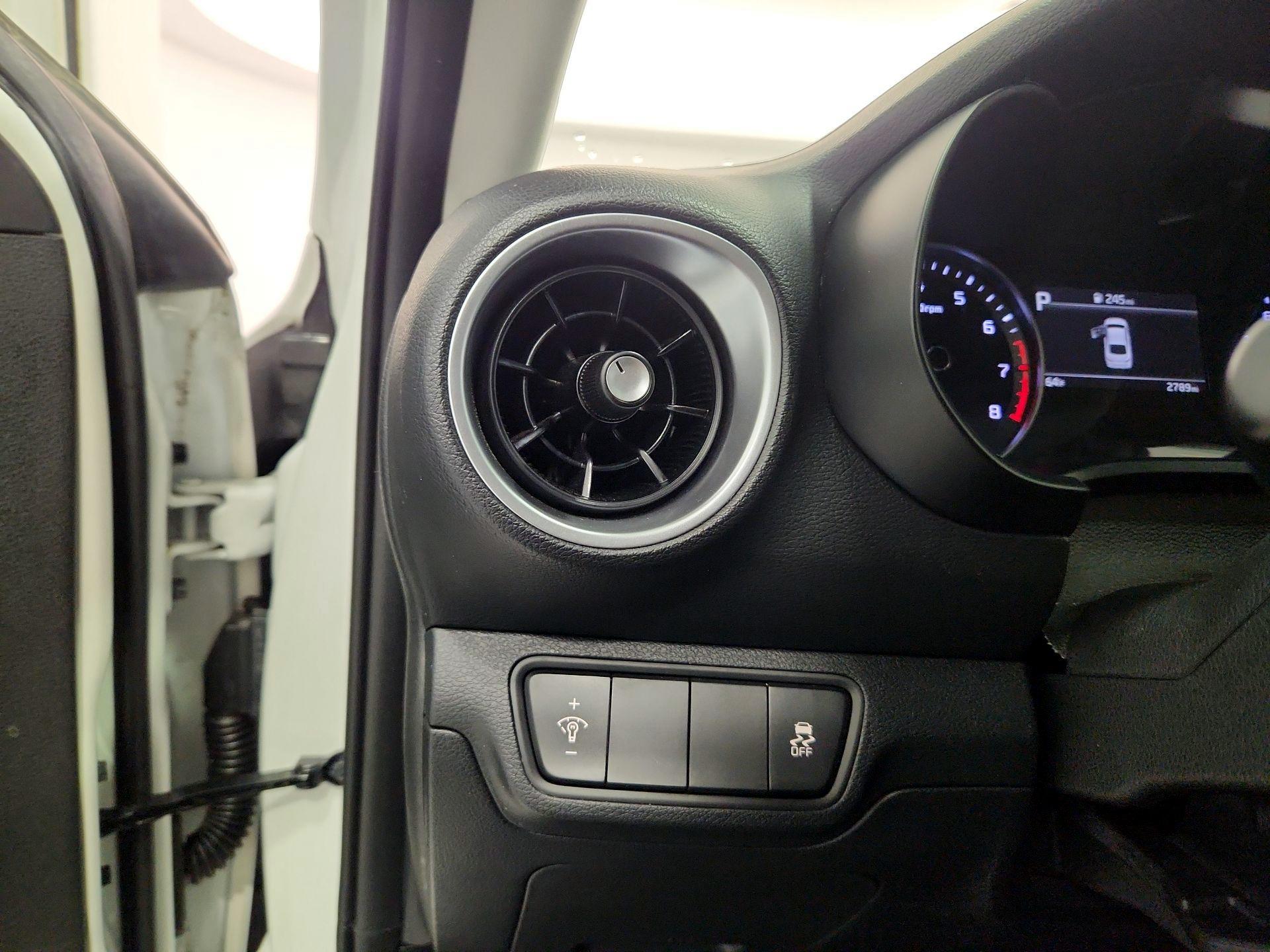 Thumbnail: 2024 Kia Forte - 13