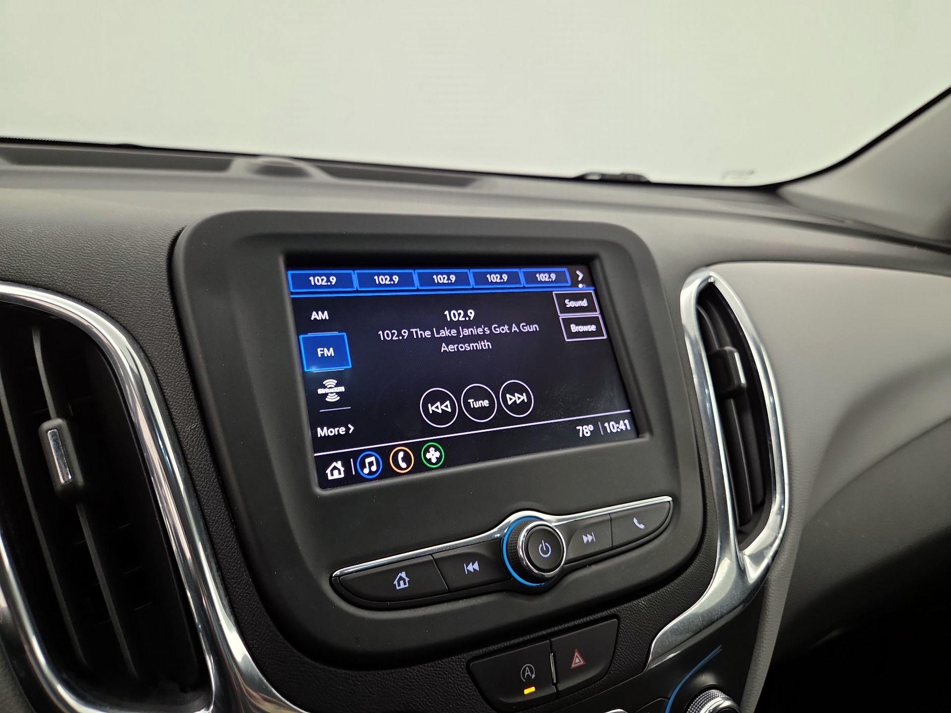 Thumbnail: 2023 Chevrolet Equinox - 15
