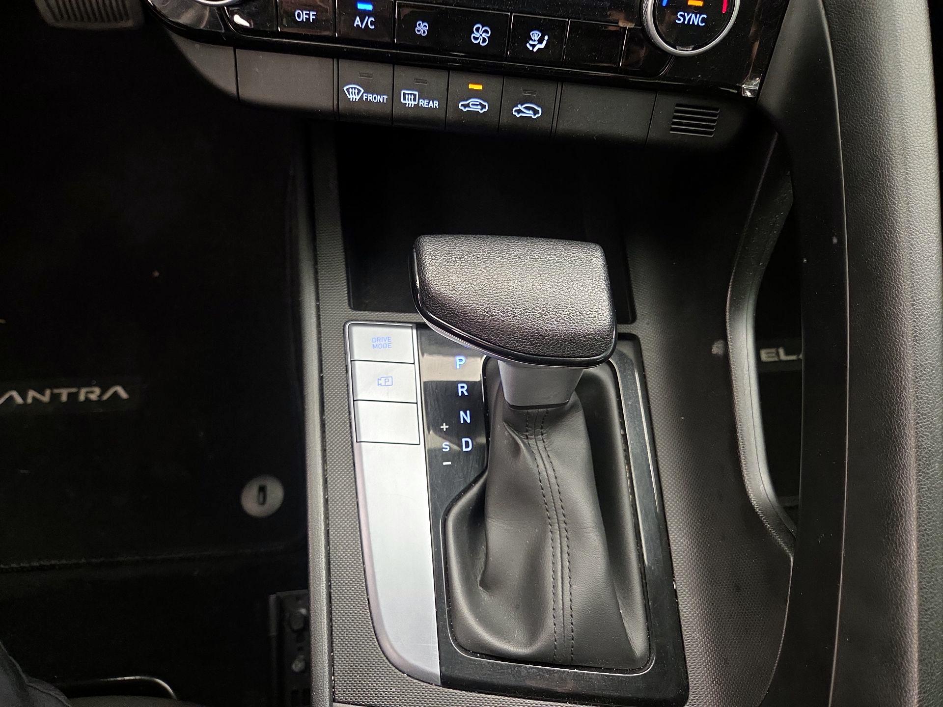 Thumbnail: 2024 Hyundai Elantra - 18
