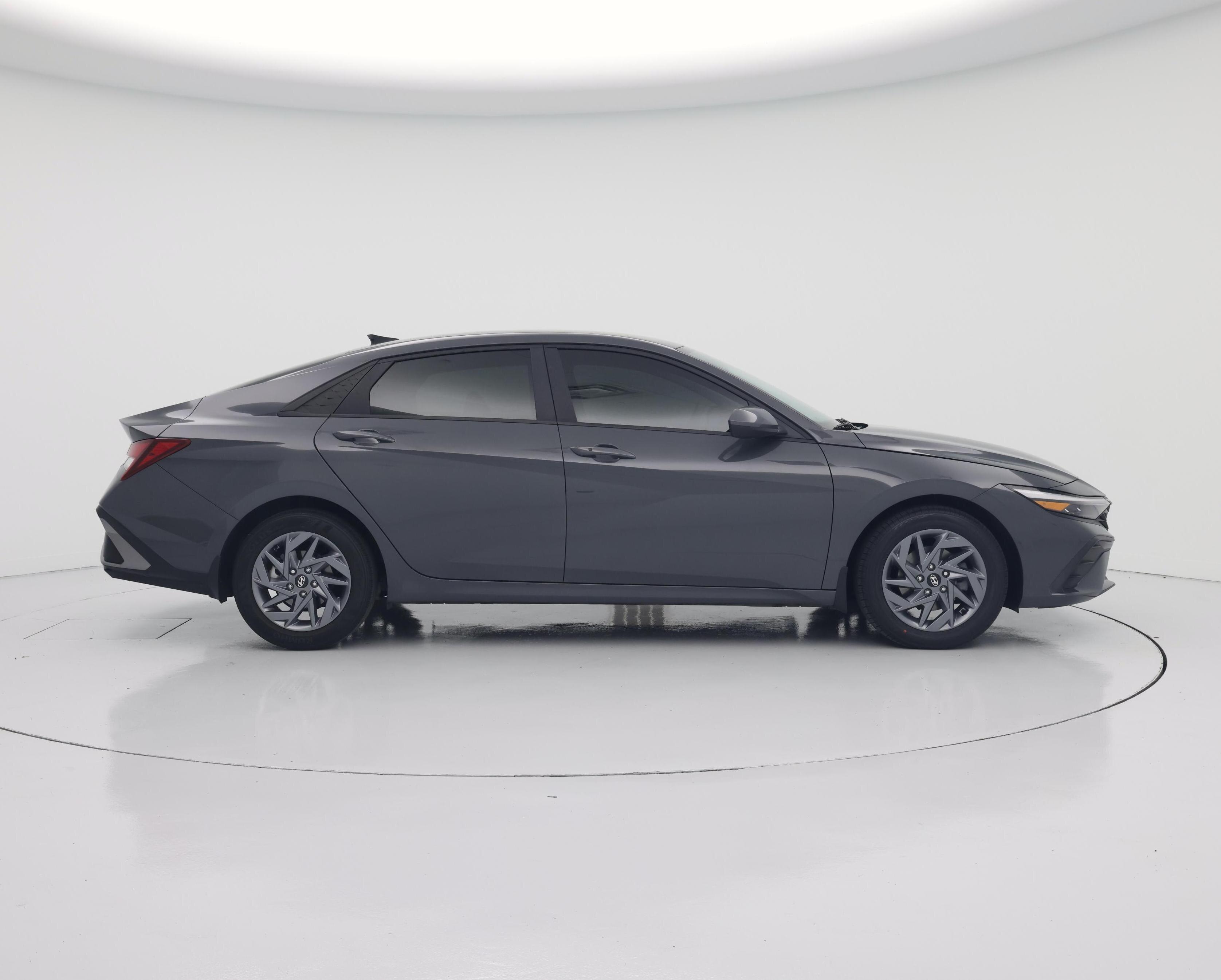 Thumbnail: 2024 Hyundai Elantra - 7