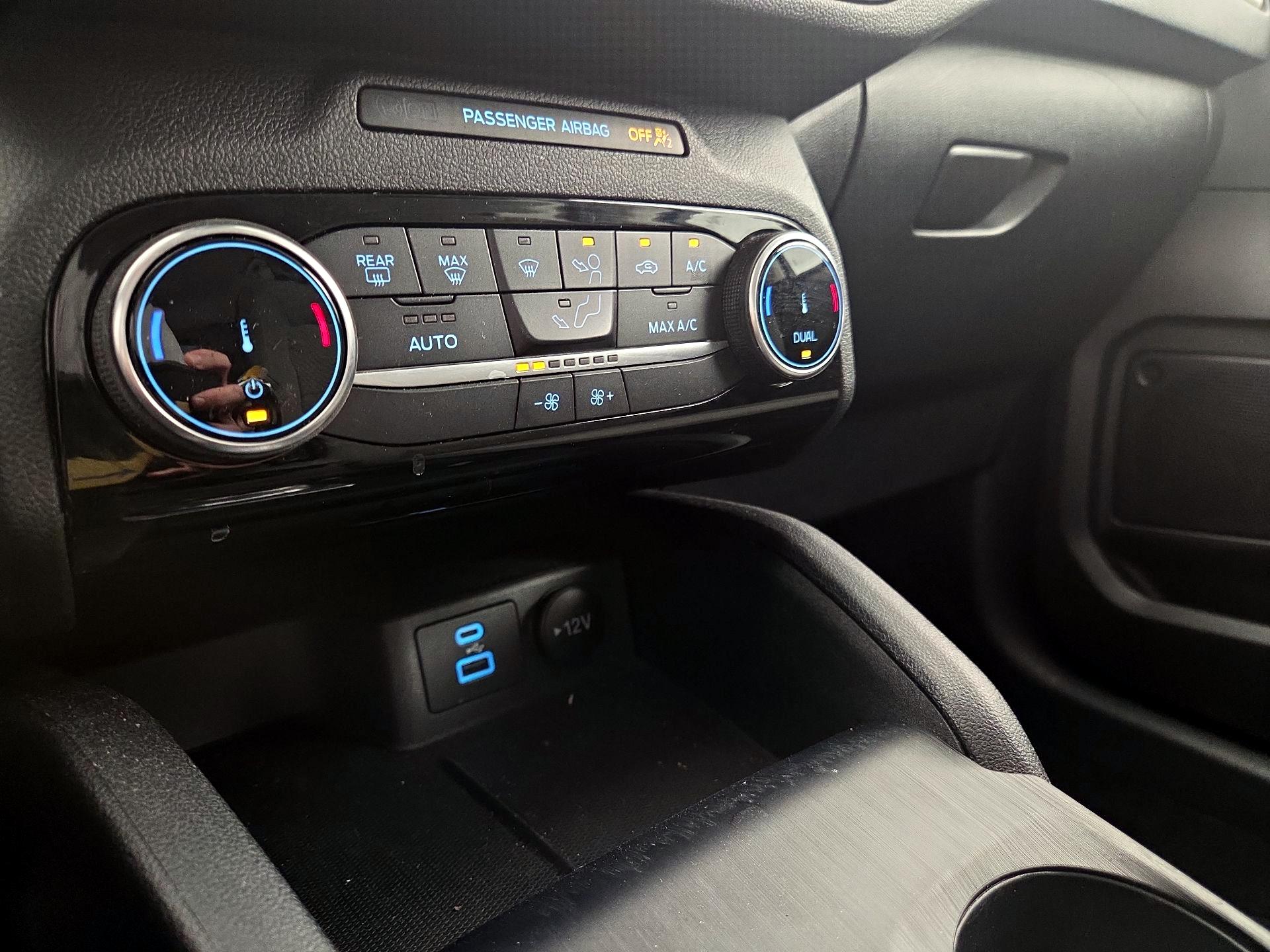 Thumbnail: 2022 Ford Escape - 18