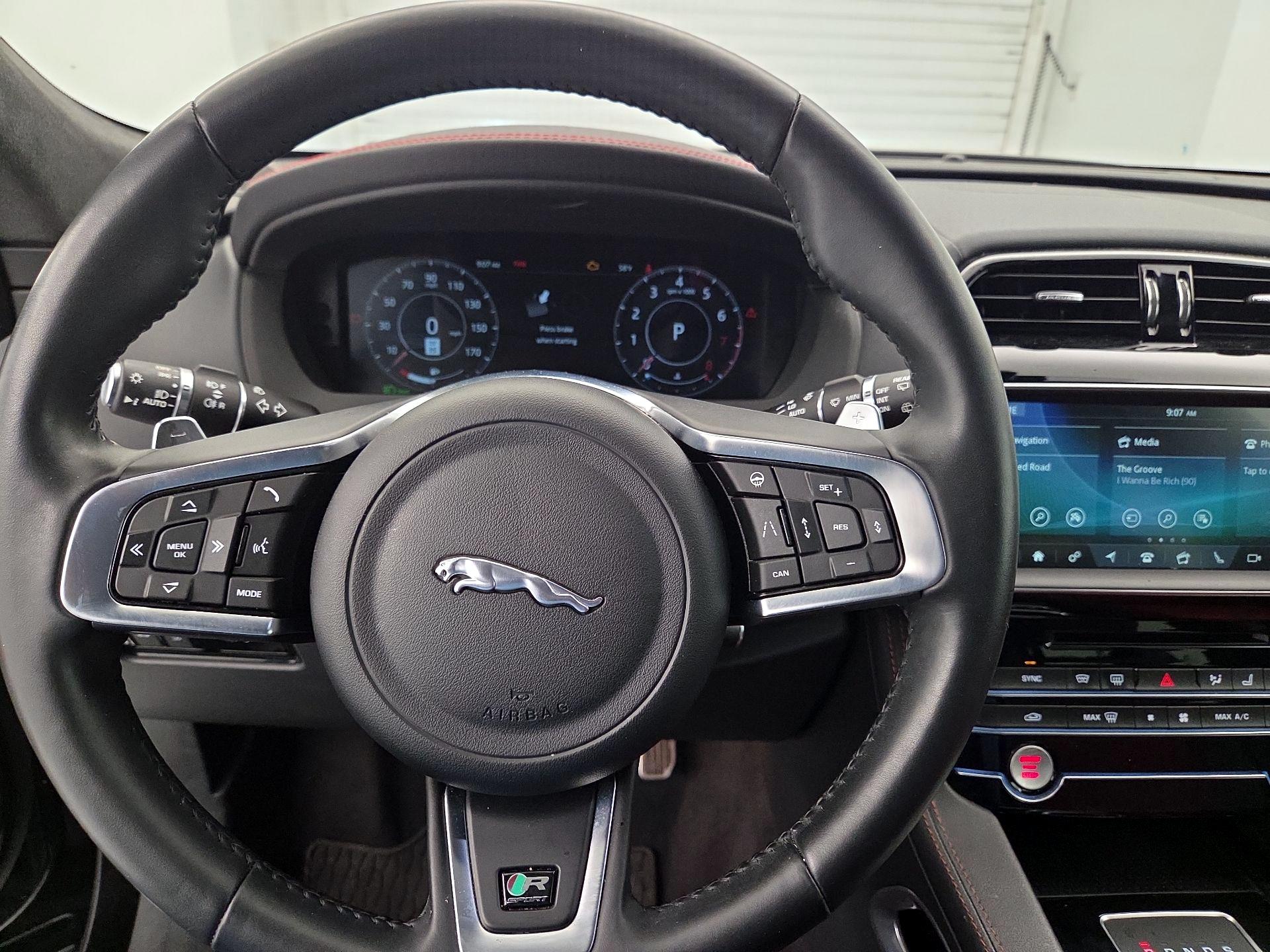 Thumbnail: 2020 Jaguar F-Pace - 10