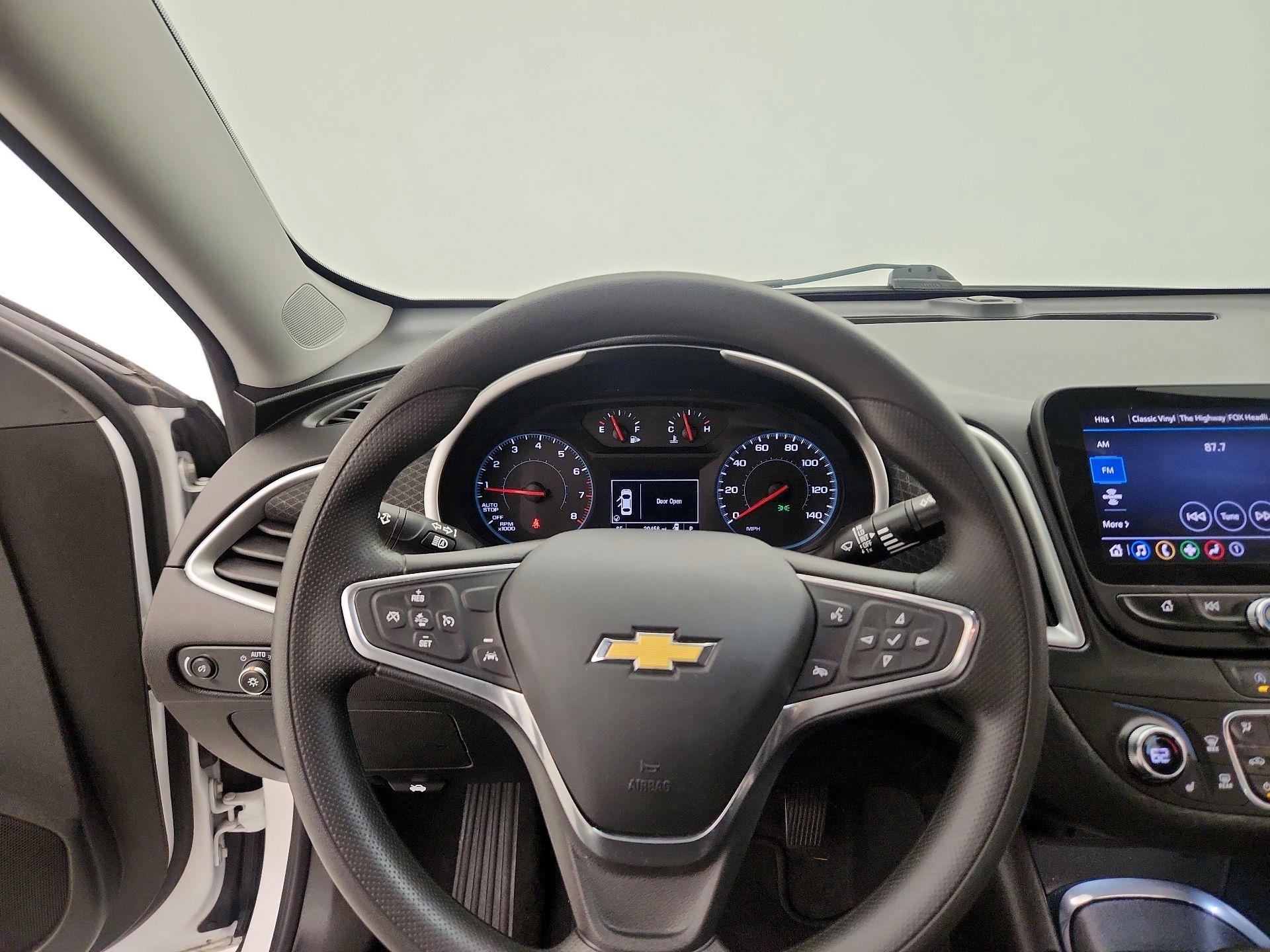 Thumbnail: 2023 Chevrolet Malibu - 10