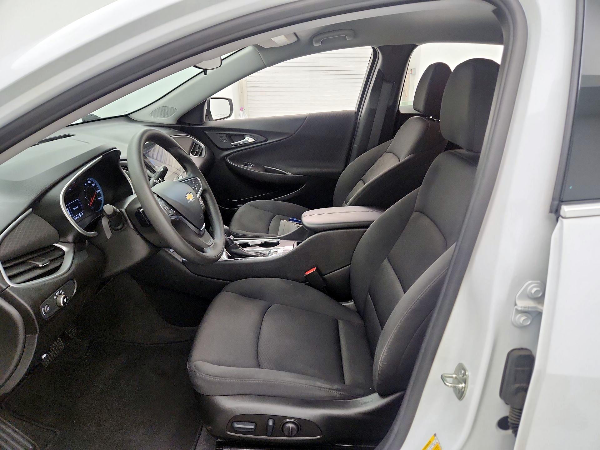 Thumbnail: 2023 Chevrolet Malibu - 11