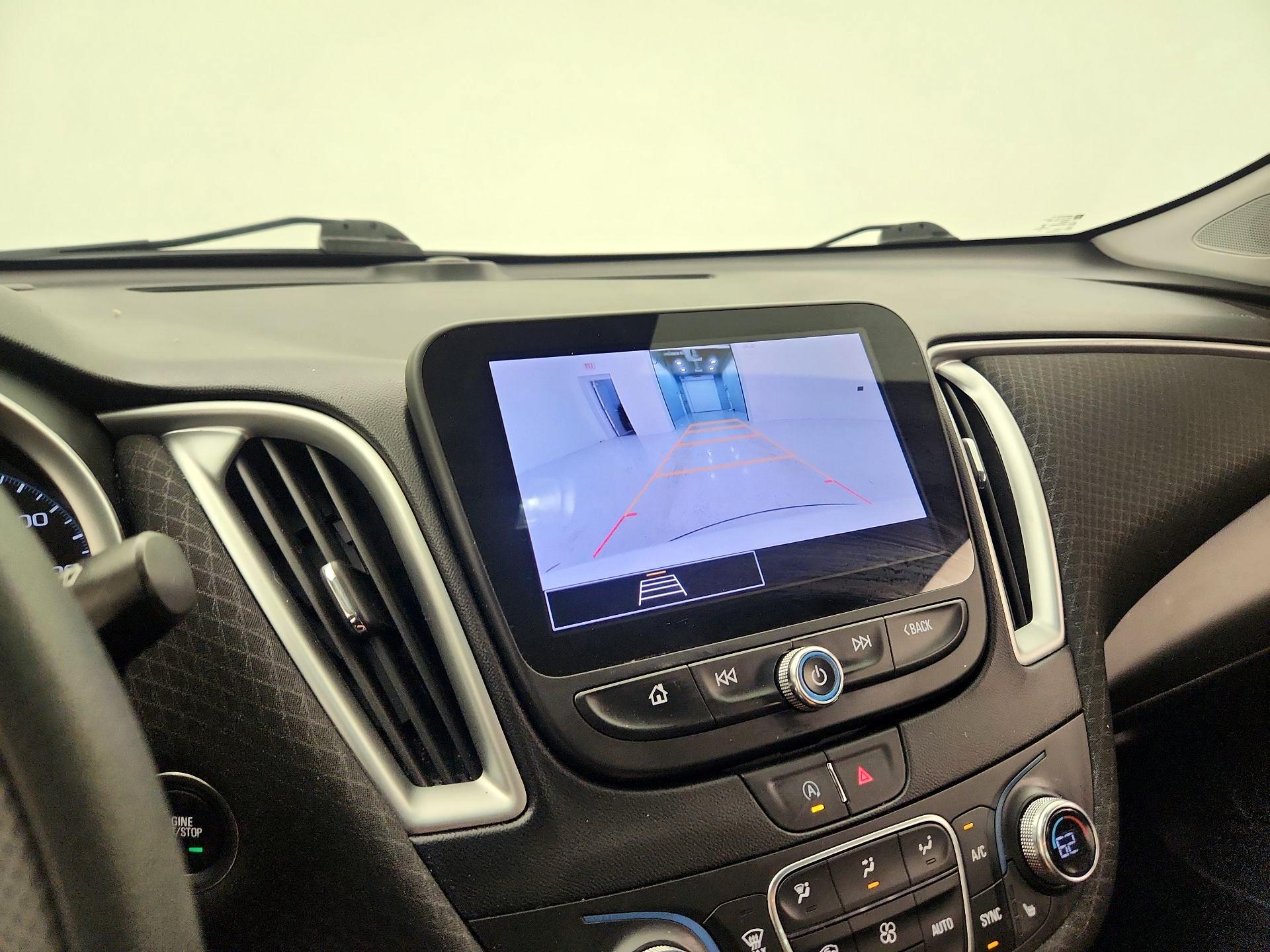 Thumbnail: 2023 Chevrolet Malibu - 14