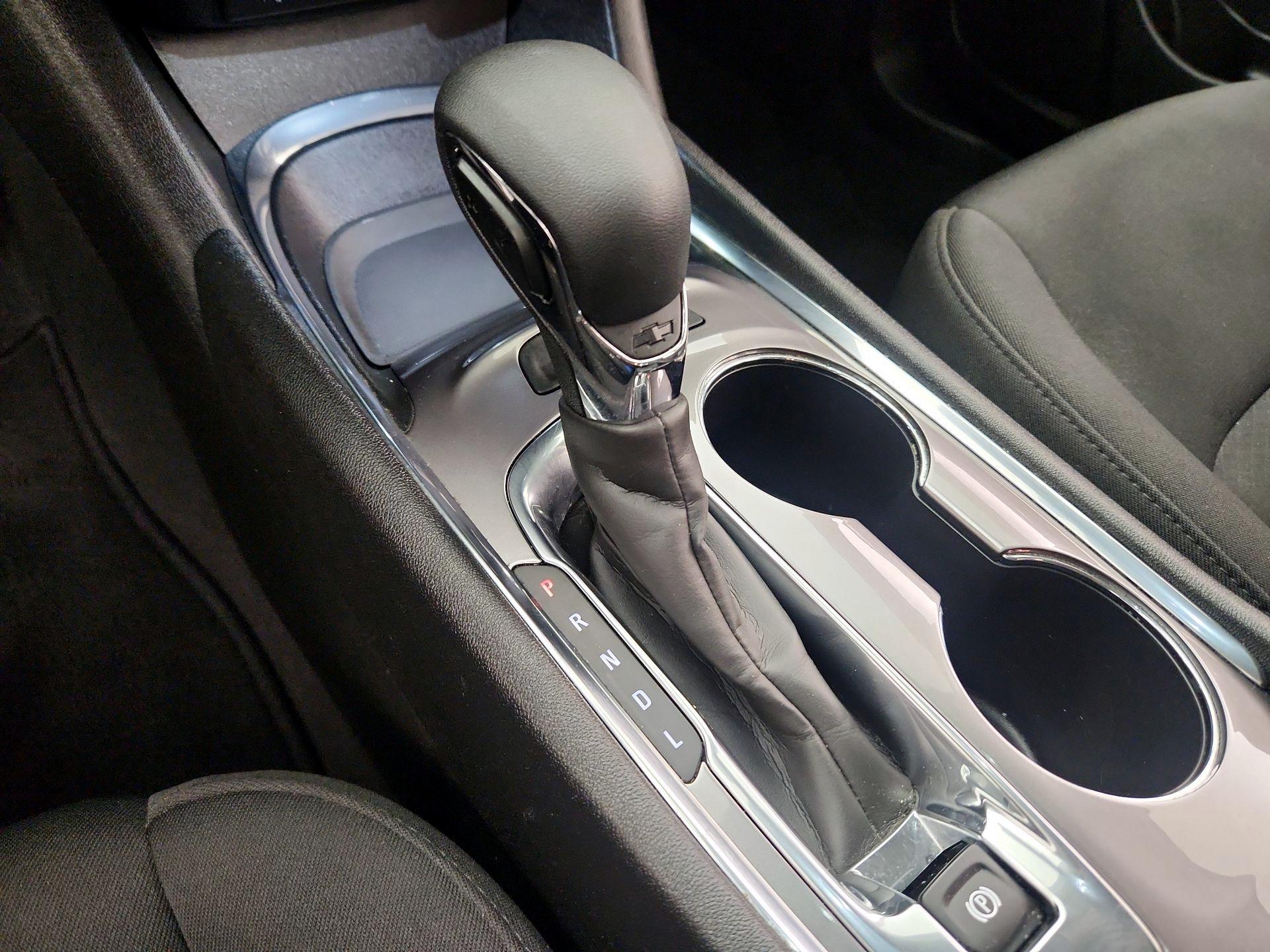 Thumbnail: 2023 Chevrolet Malibu - 17