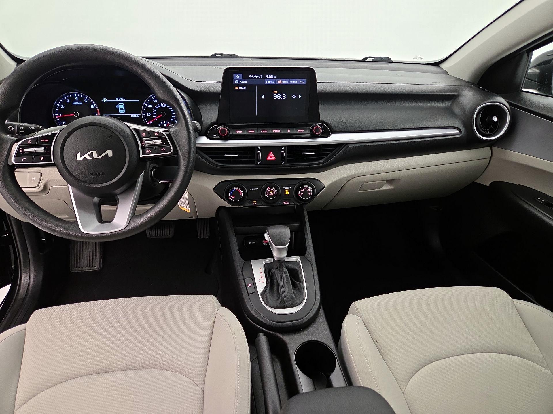 Thumbnail: 2023 Kia Forte - 9