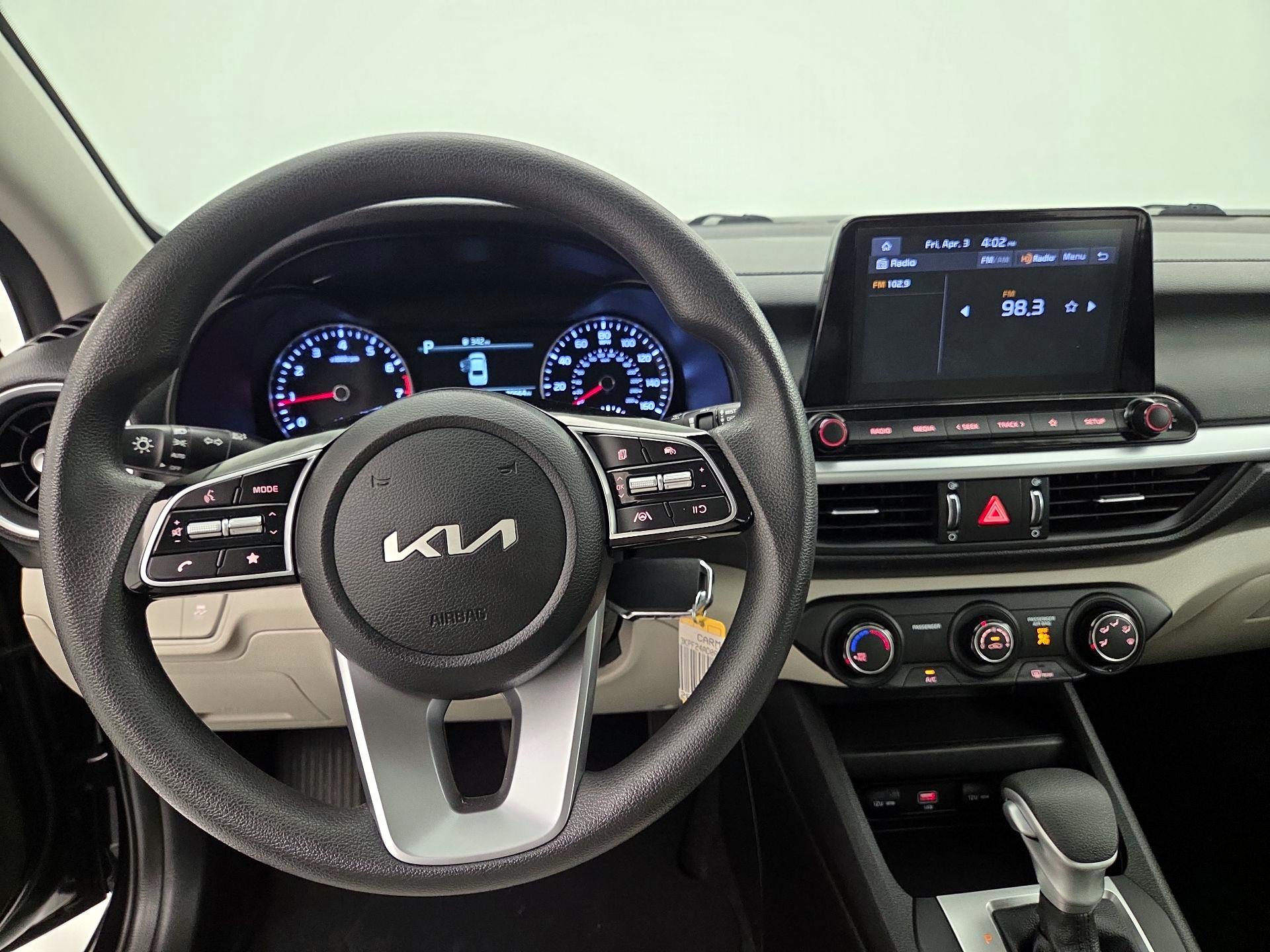 Thumbnail: 2023 Kia Forte - 10