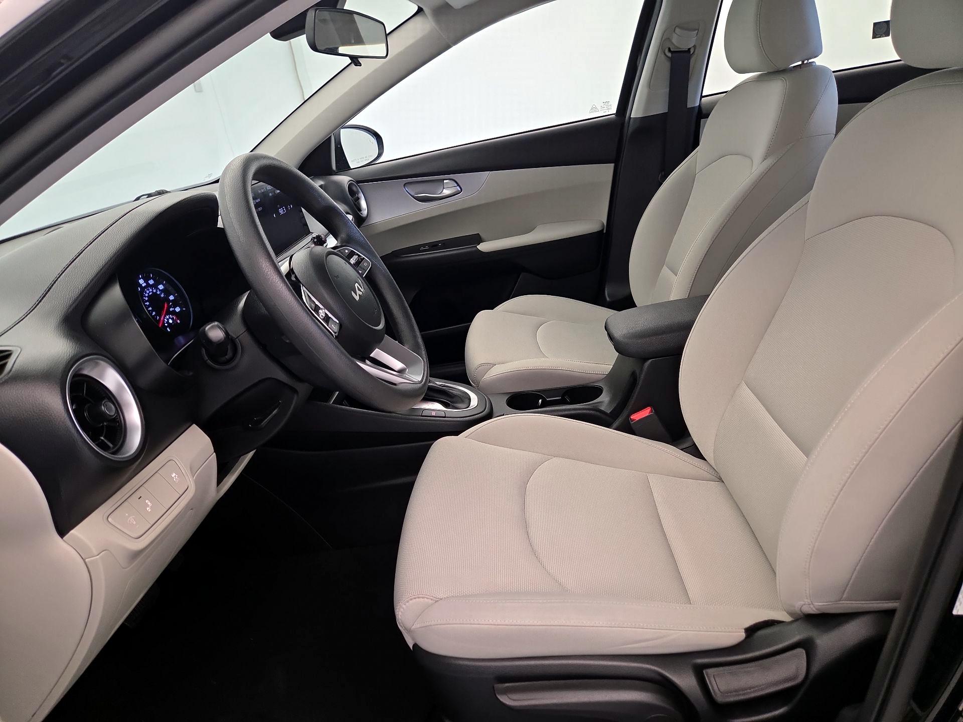 Thumbnail: 2023 Kia Forte - 11