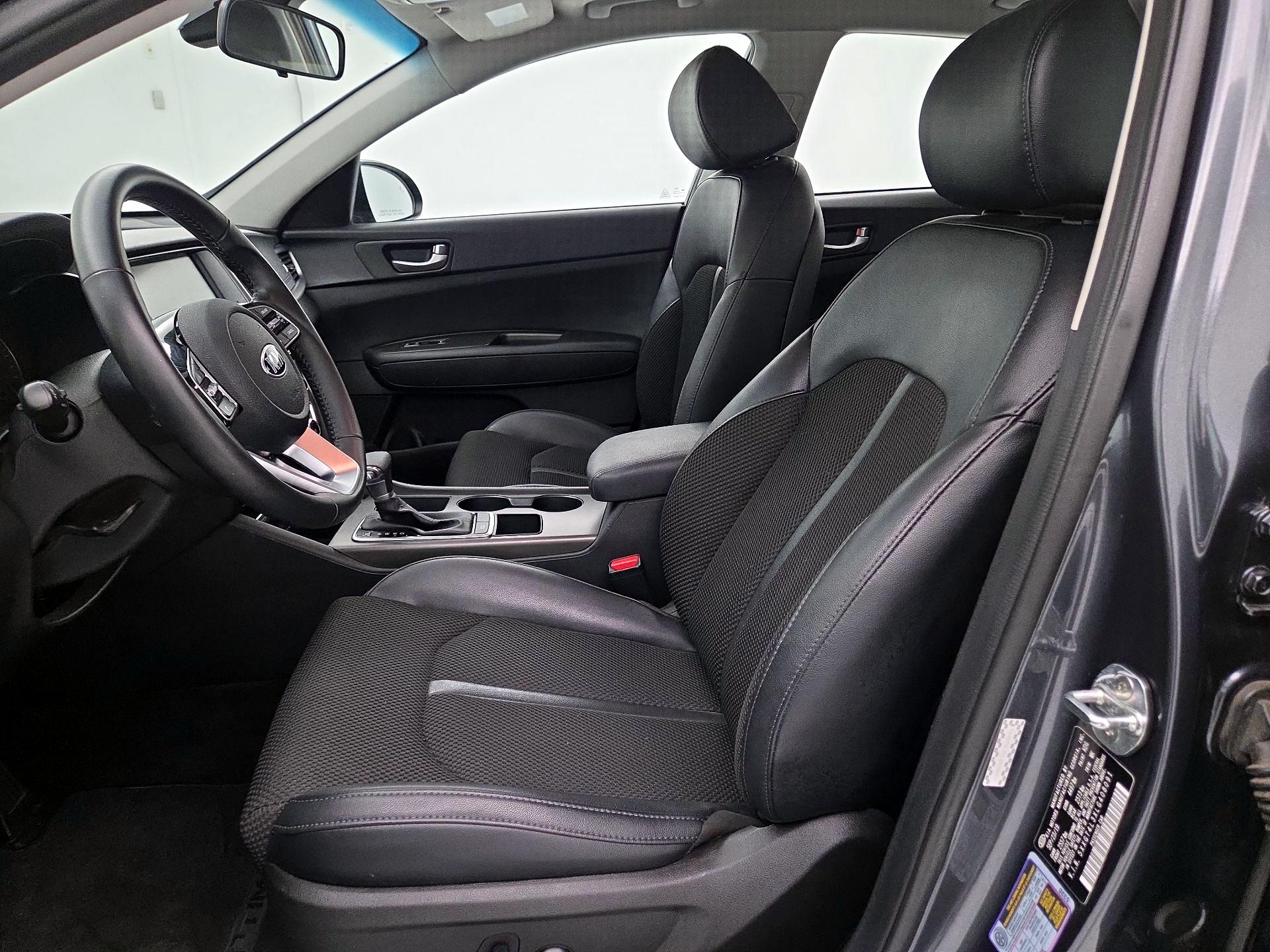 Thumbnail: 2020 Kia Optima - 11