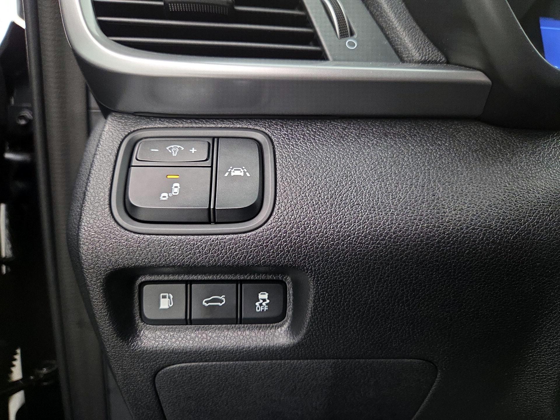 Thumbnail: 2020 Kia Optima - 13