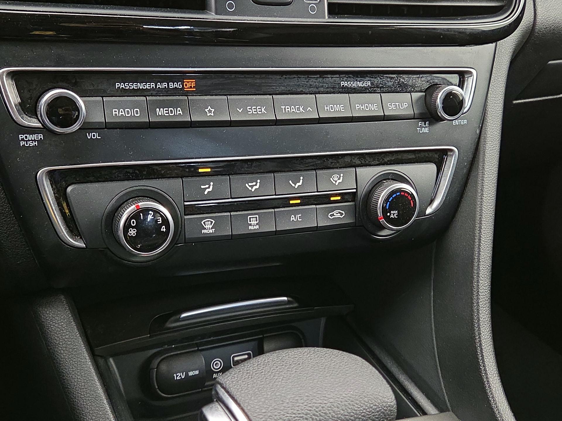 Thumbnail: 2020 Kia Optima - 16