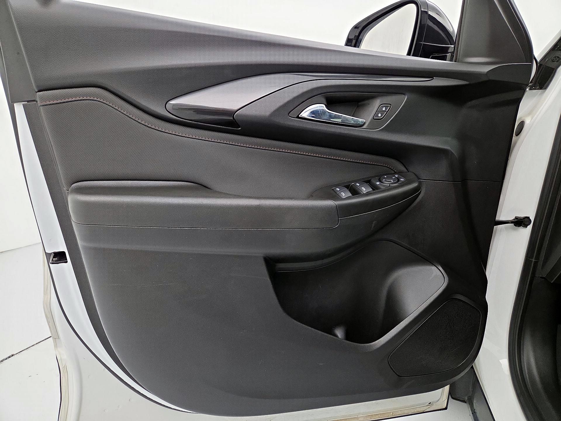 Thumbnail: 2023 Chevrolet TrailBlazer - 12