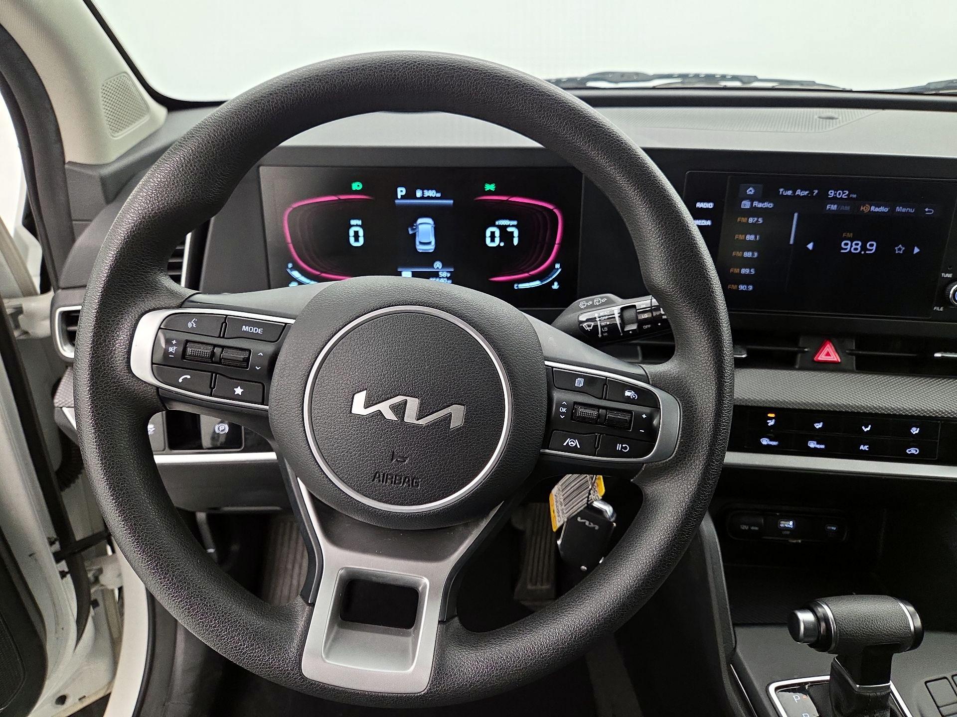 Thumbnail: 2023 Kia Sportage - 10