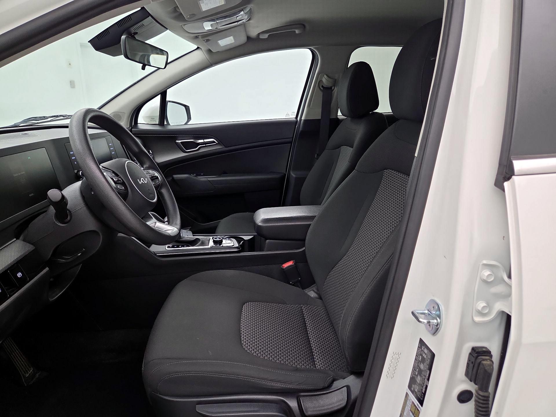 Thumbnail: 2023 Kia Sportage - 11