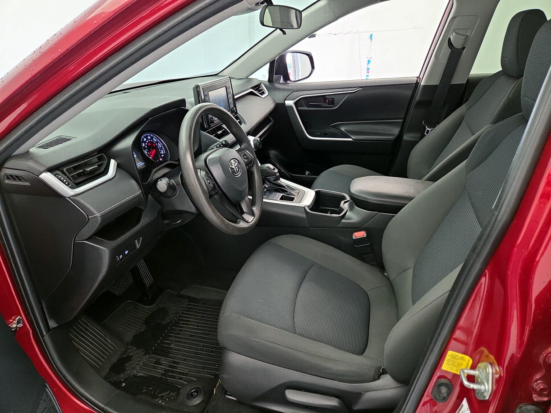 Thumbnail: 2022 Toyota RAV4 - 11