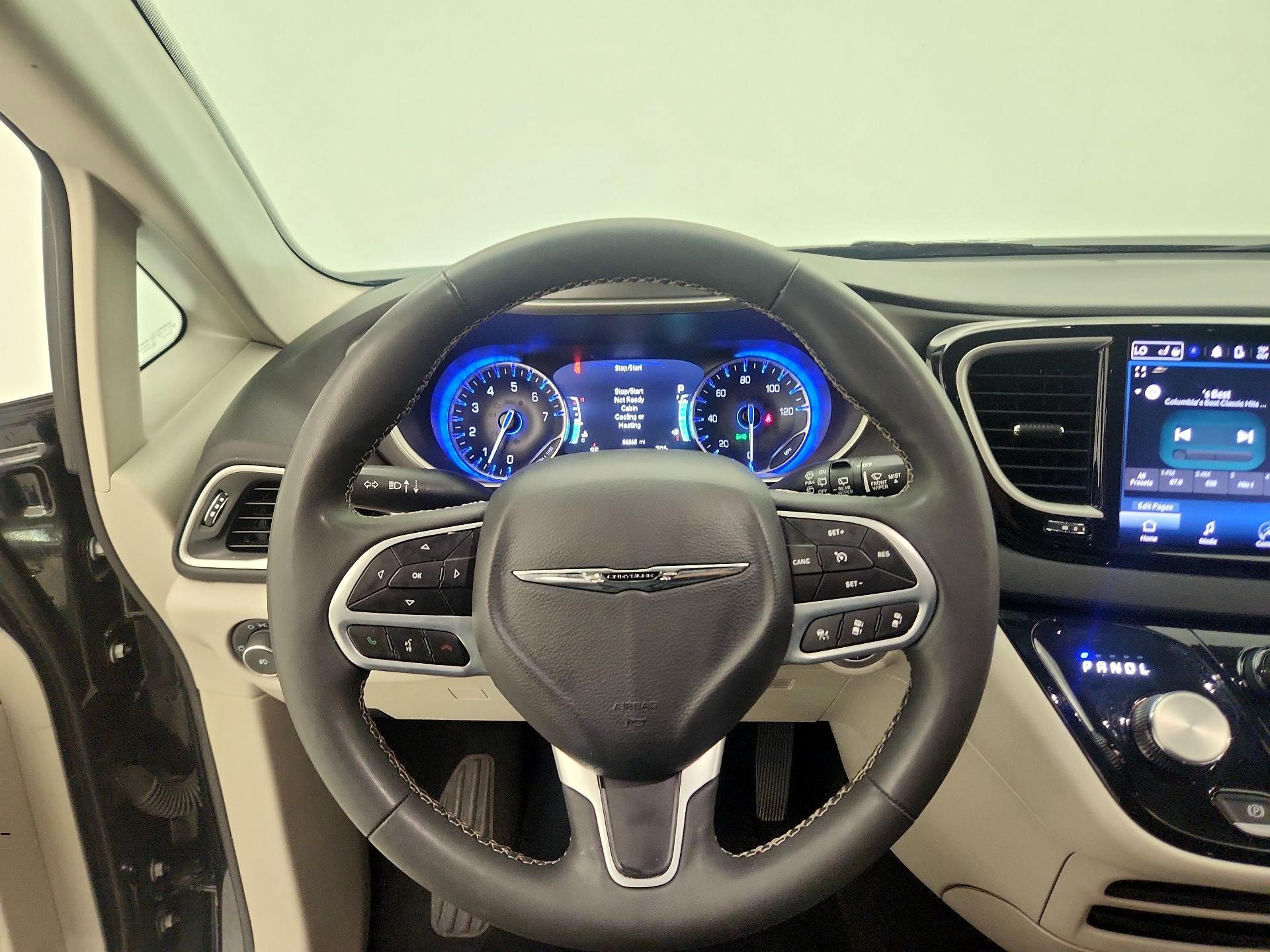 Thumbnail: 2023 Chrysler Pacifica - 10