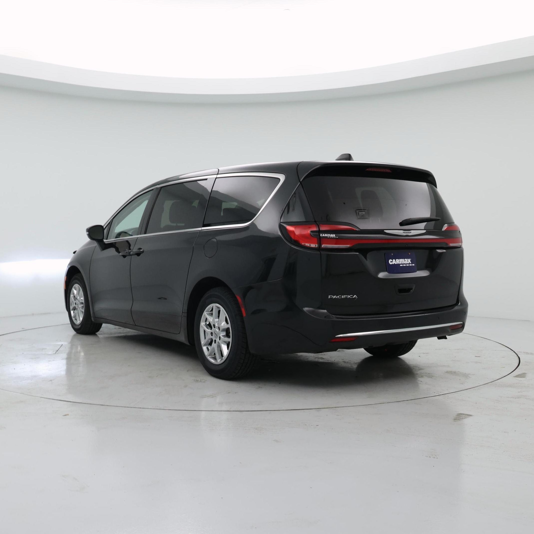 Thumbnail: 2023 Chrysler Pacifica - 2