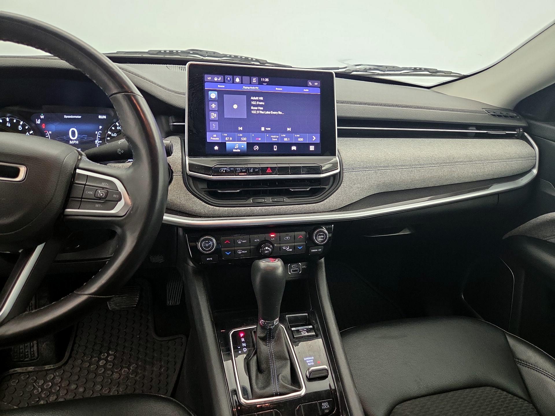 Thumbnail: 2022 Jeep Compass - 9