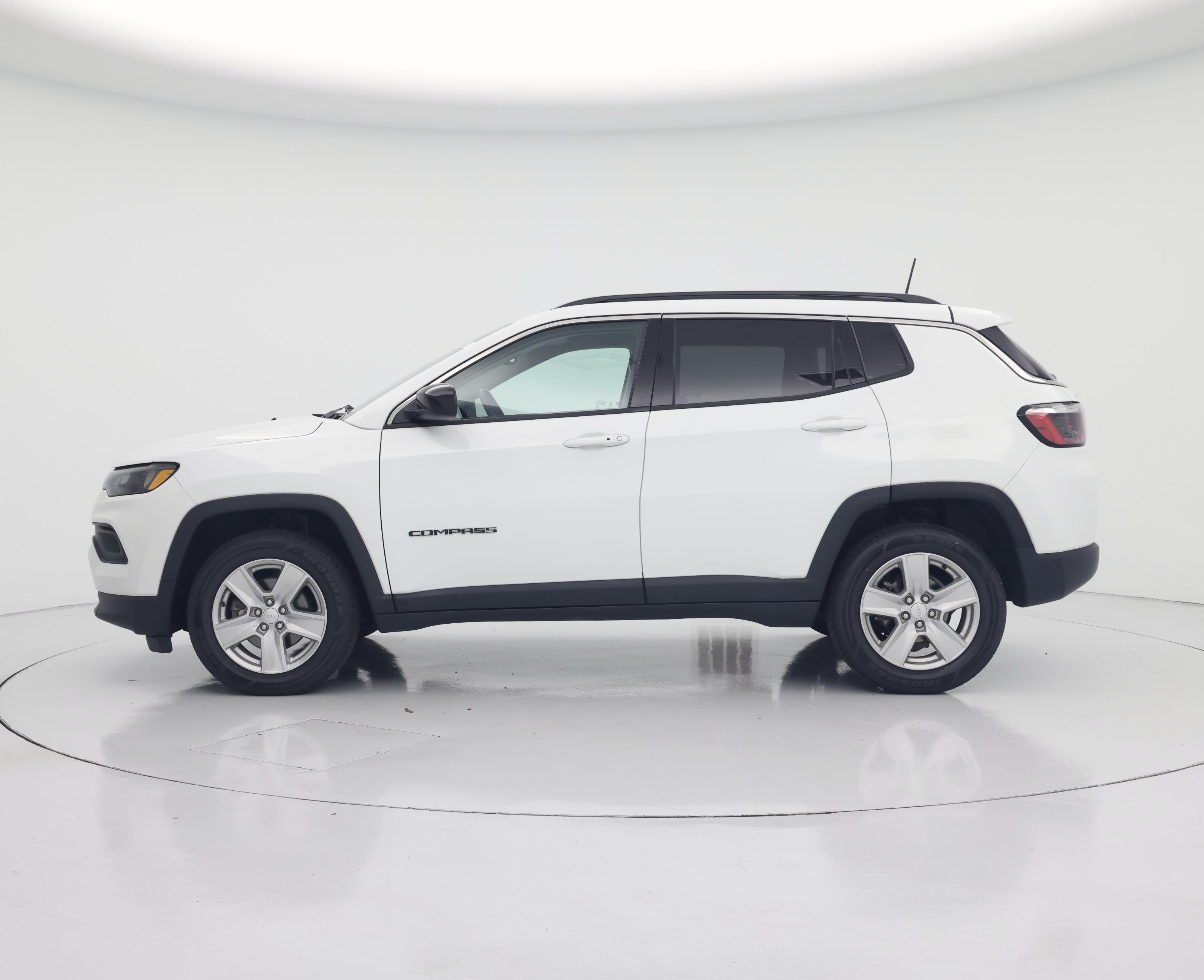 Thumbnail: 2022 Jeep Compass - 3