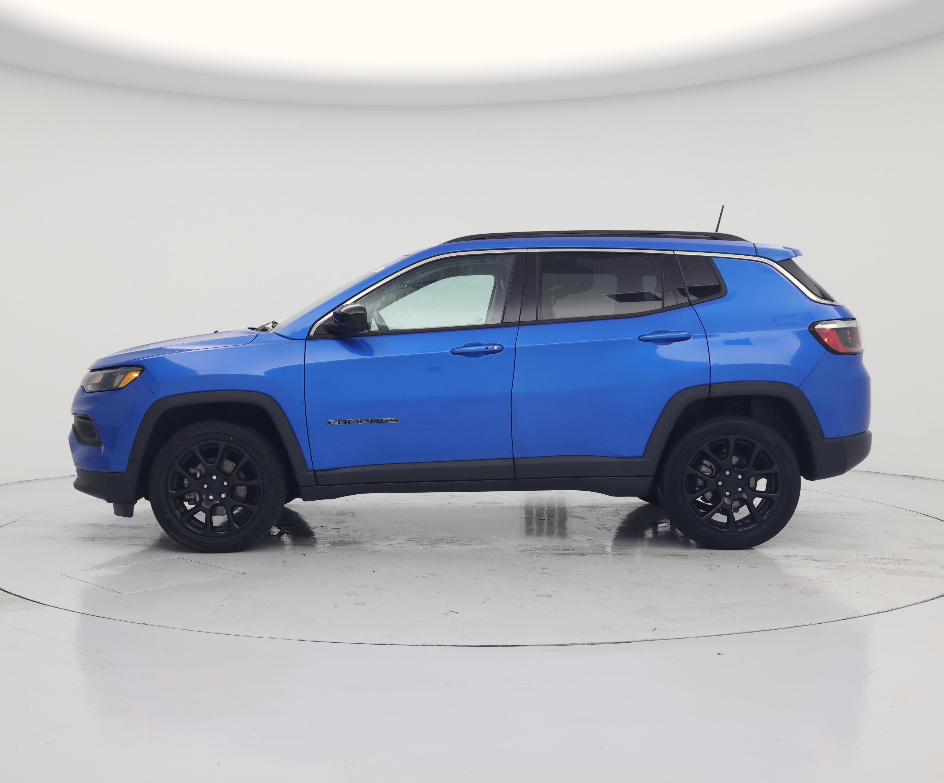 Thumbnail: 2022 Jeep Compass - 3