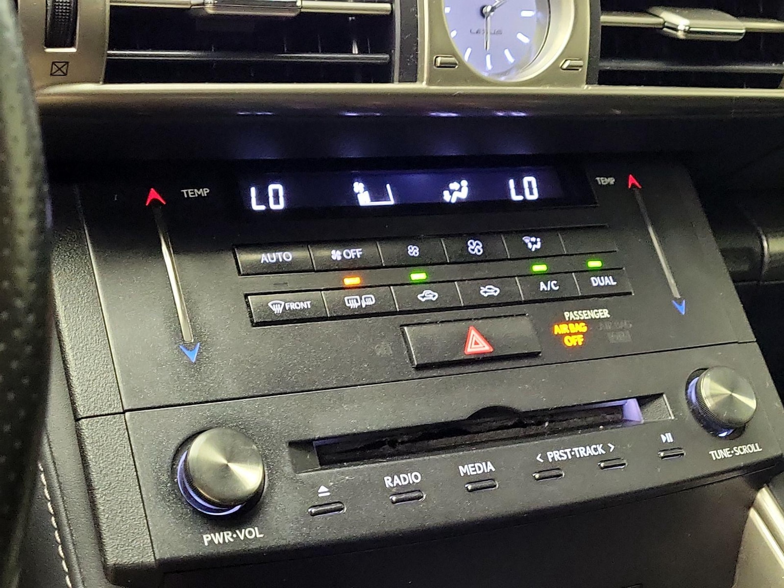 2015 Lexus IS 250 - Photo 17