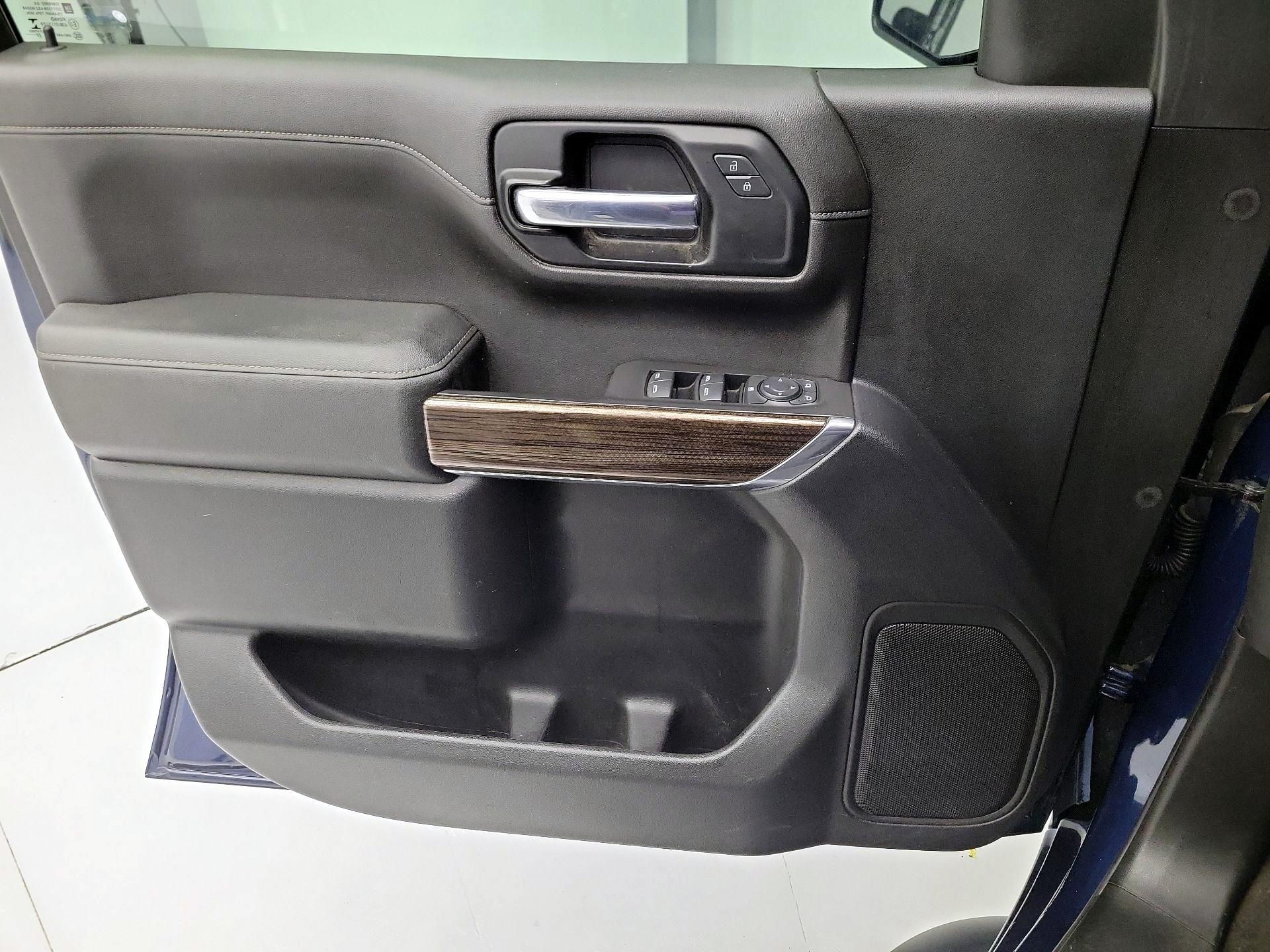 Thumbnail: 2020 Chevrolet Silverado 1500 - 12