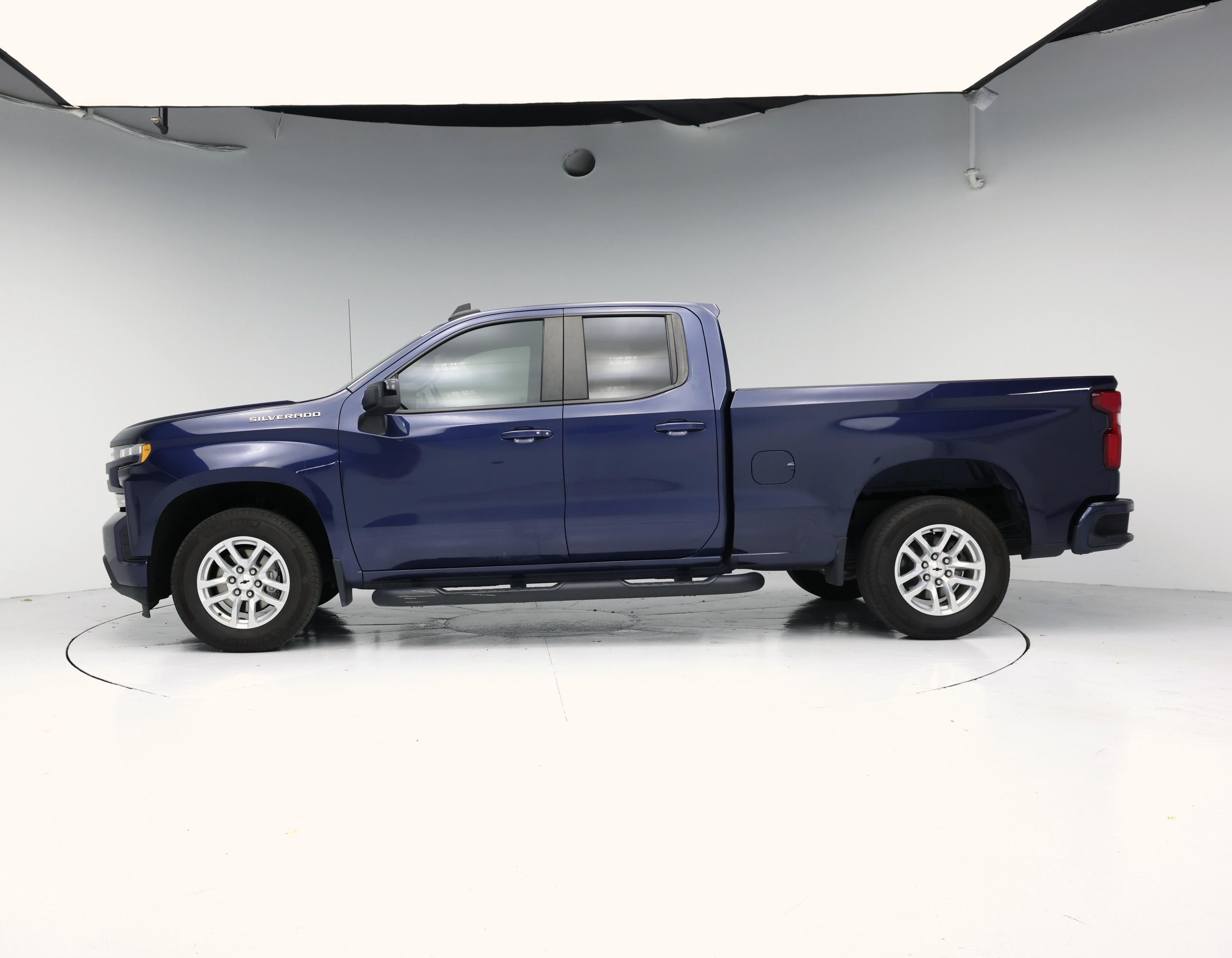 Thumbnail: 2020 Chevrolet Silverado 1500 - 3