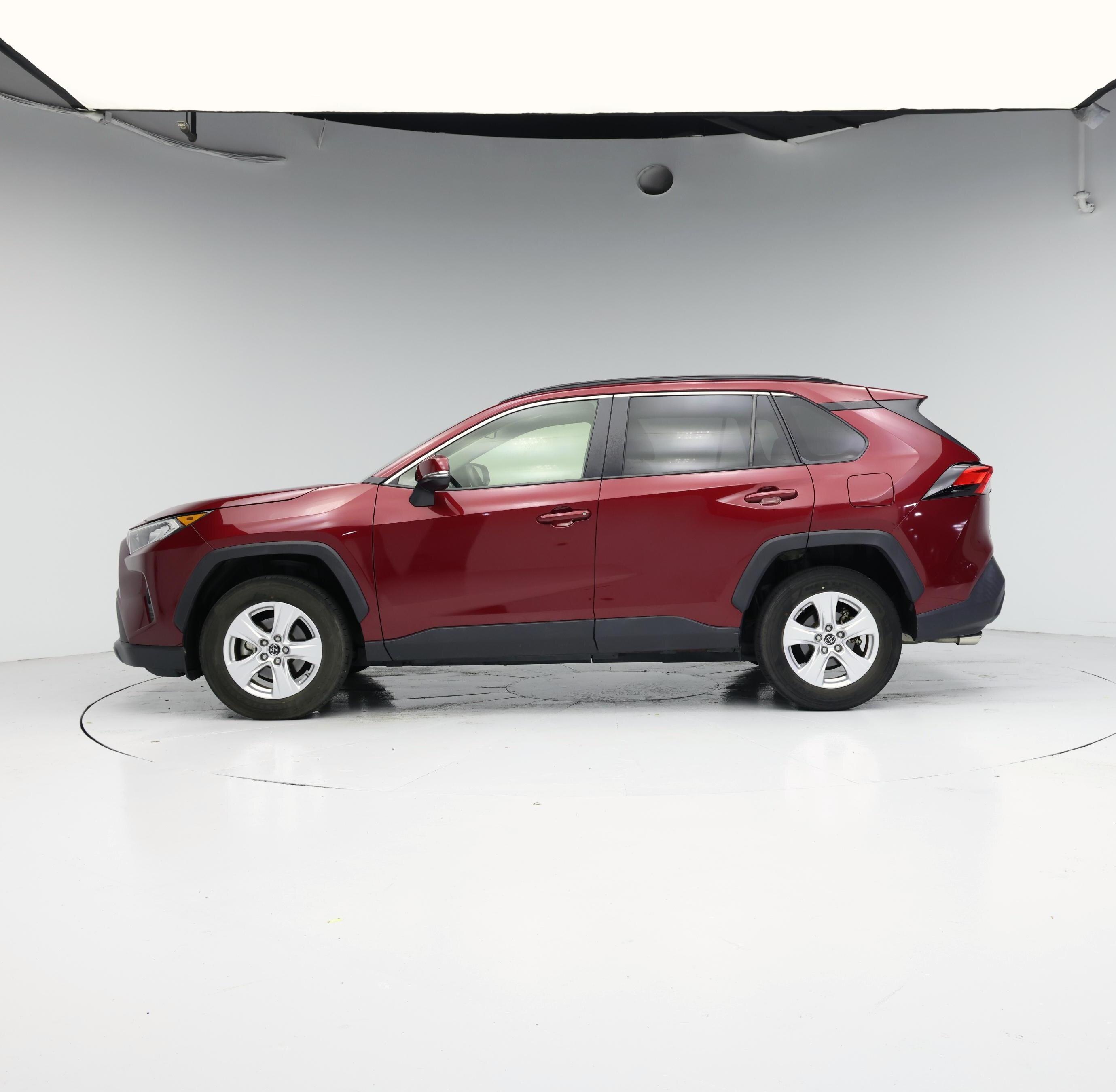Thumbnail: 2019 Toyota RAV4 - 3