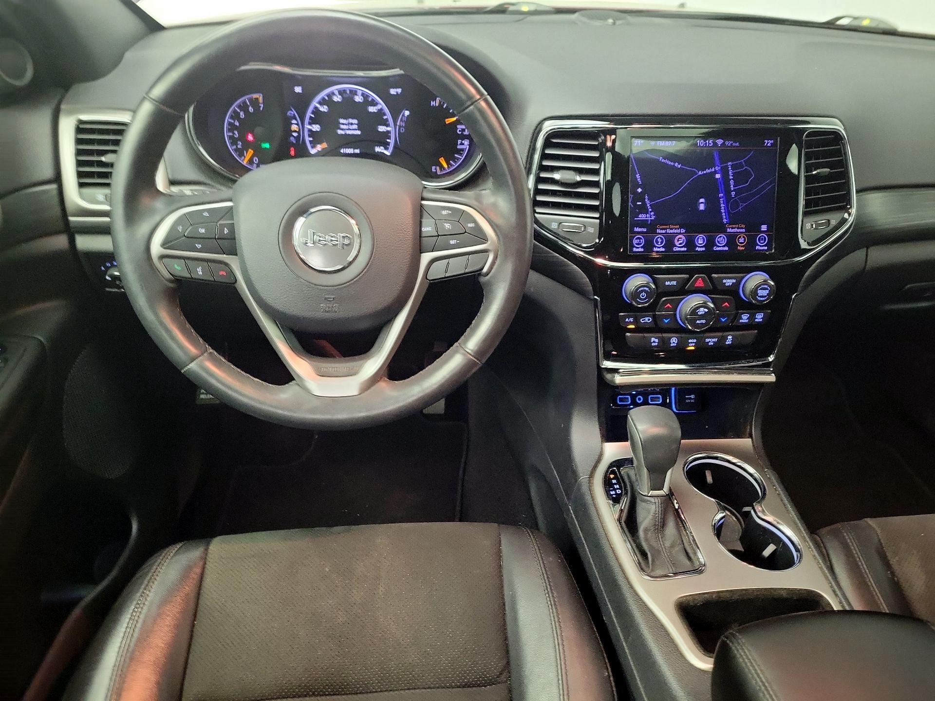 Thumbnail: 2019 Jeep Grand Cherokee - 10