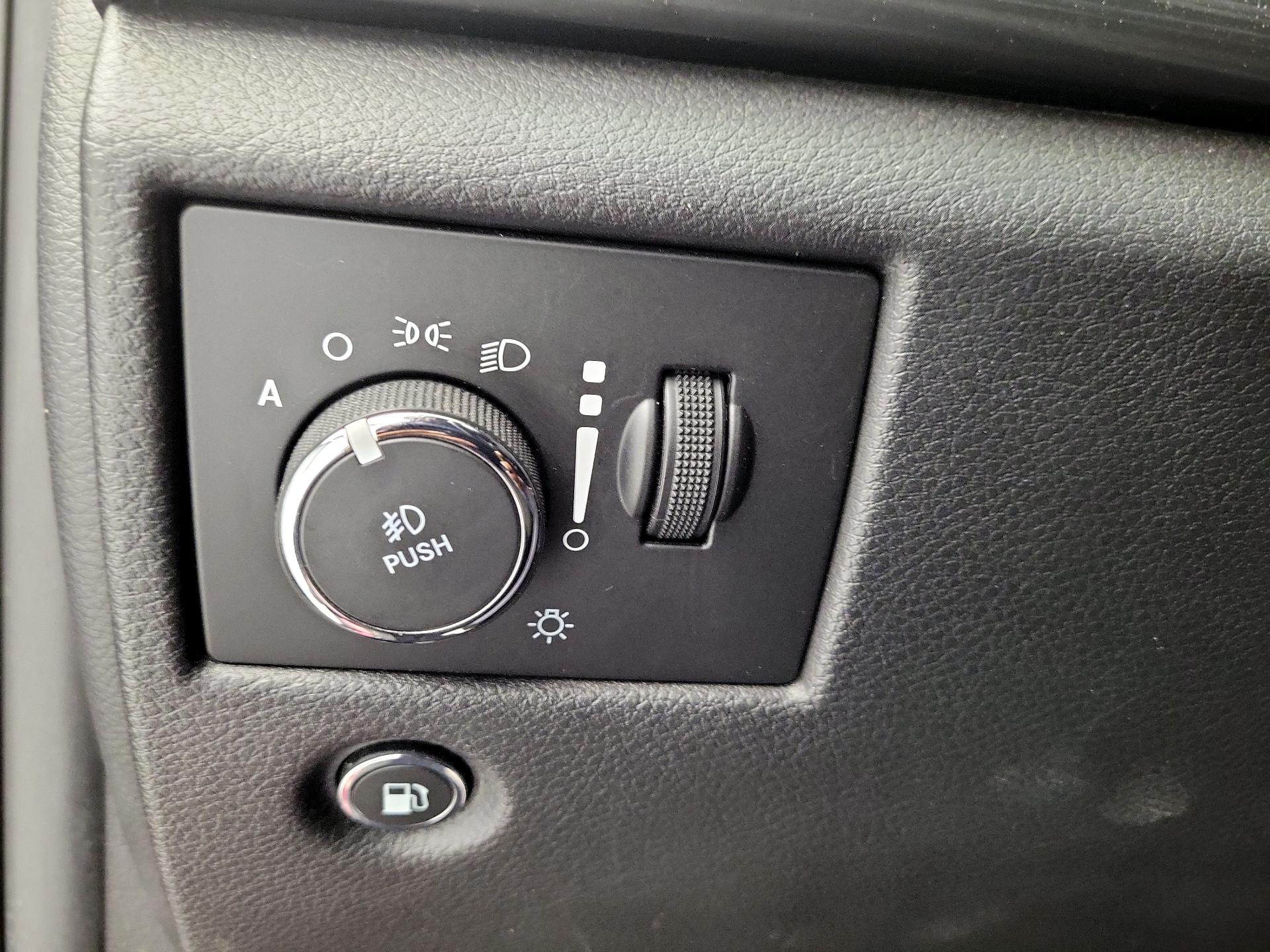 Thumbnail: 2019 Jeep Grand Cherokee - 13