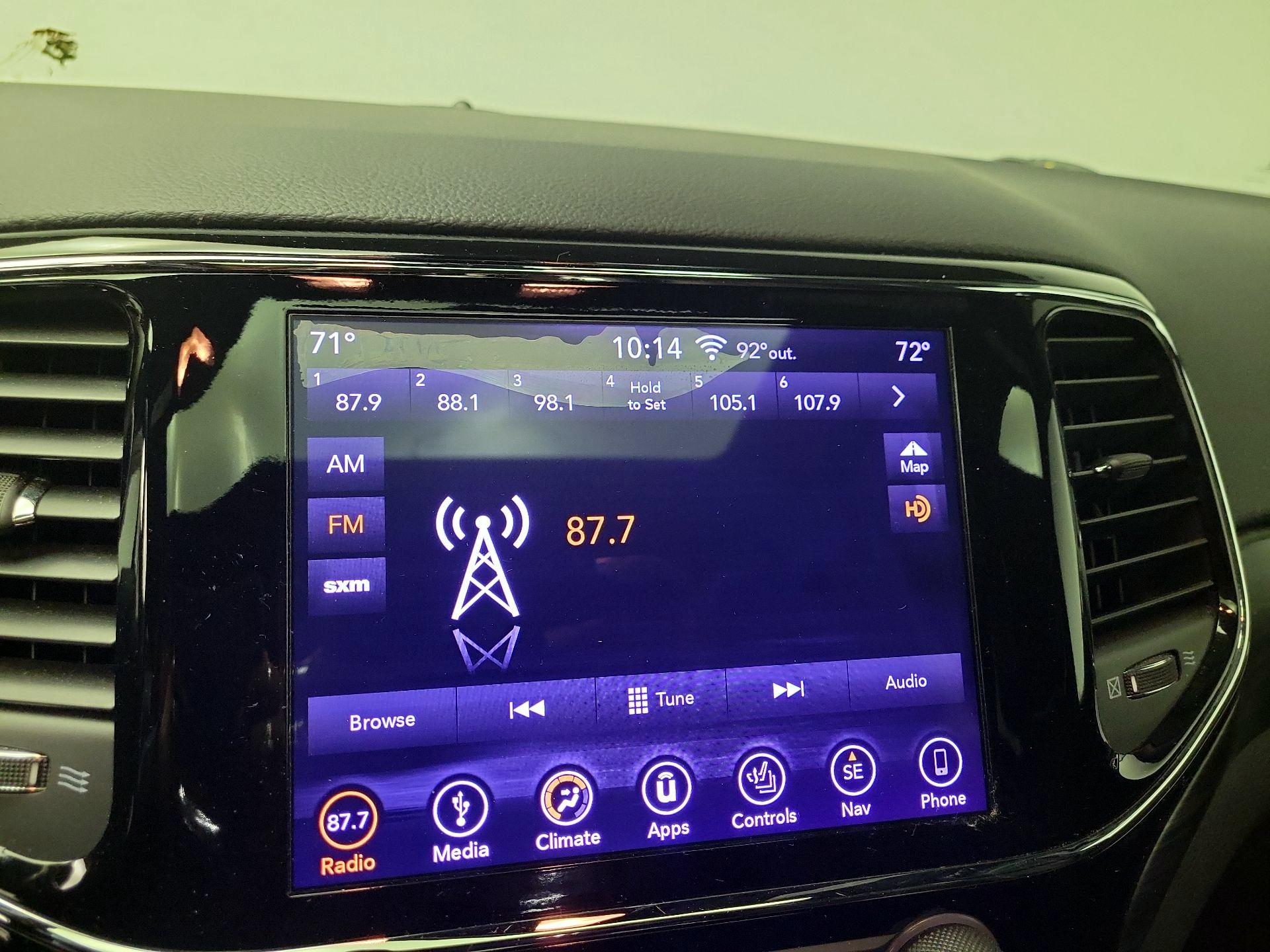 Thumbnail: 2019 Jeep Grand Cherokee - 16