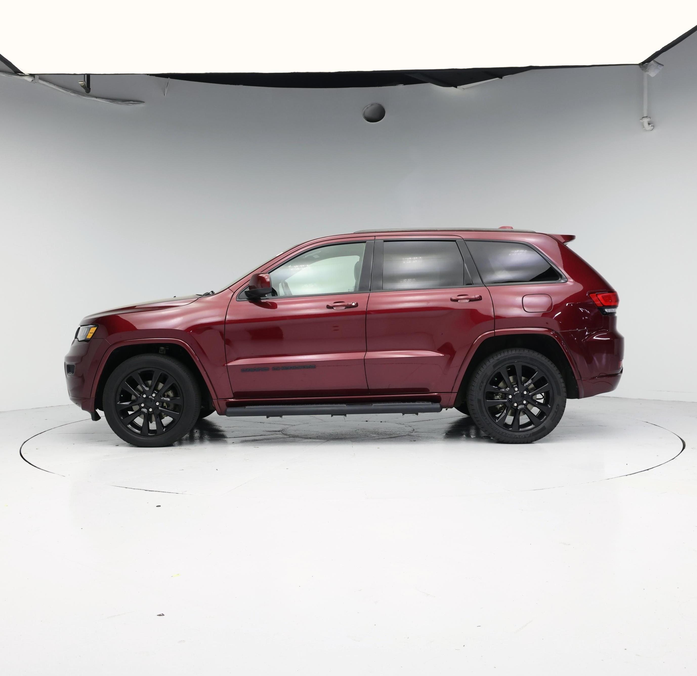Thumbnail: 2019 Jeep Grand Cherokee - 3