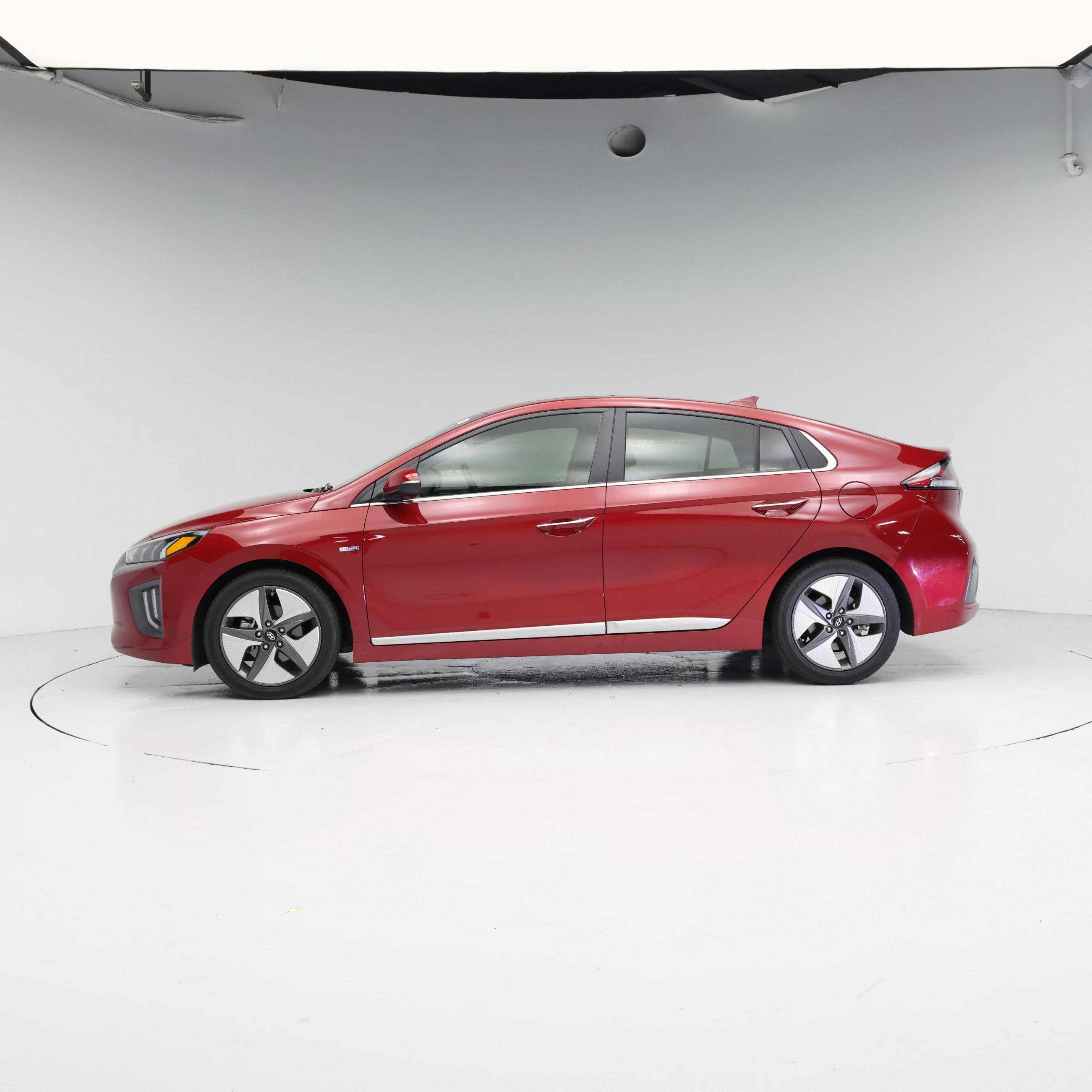 Thumbnail: 2020 Hyundai Ioniq - 3