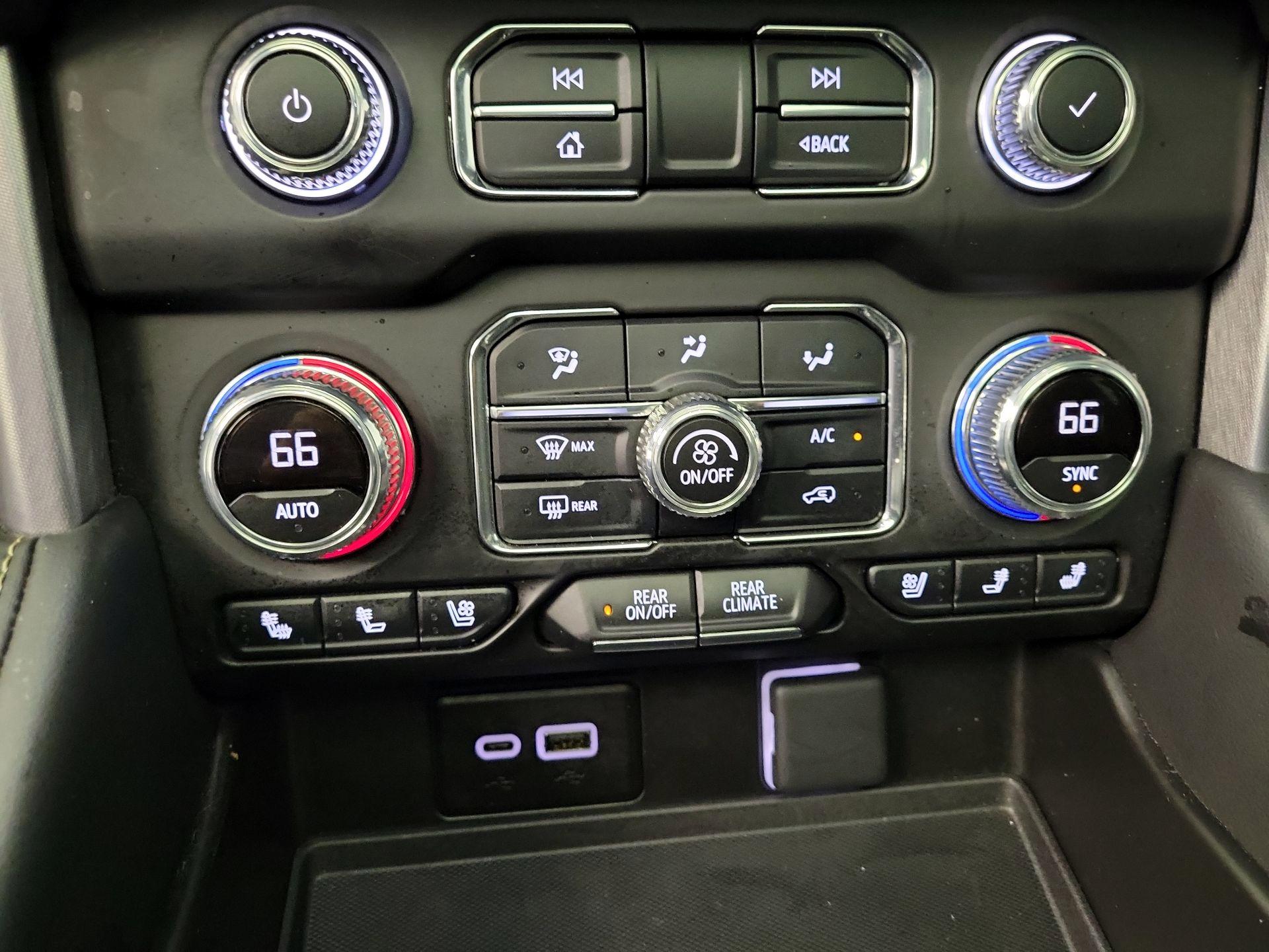 Thumbnail: 2024 GMC Yukon - 16