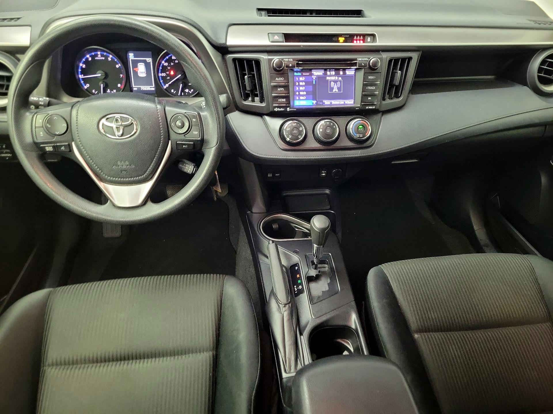 Thumbnail: 2017 Toyota RAV4 - 9