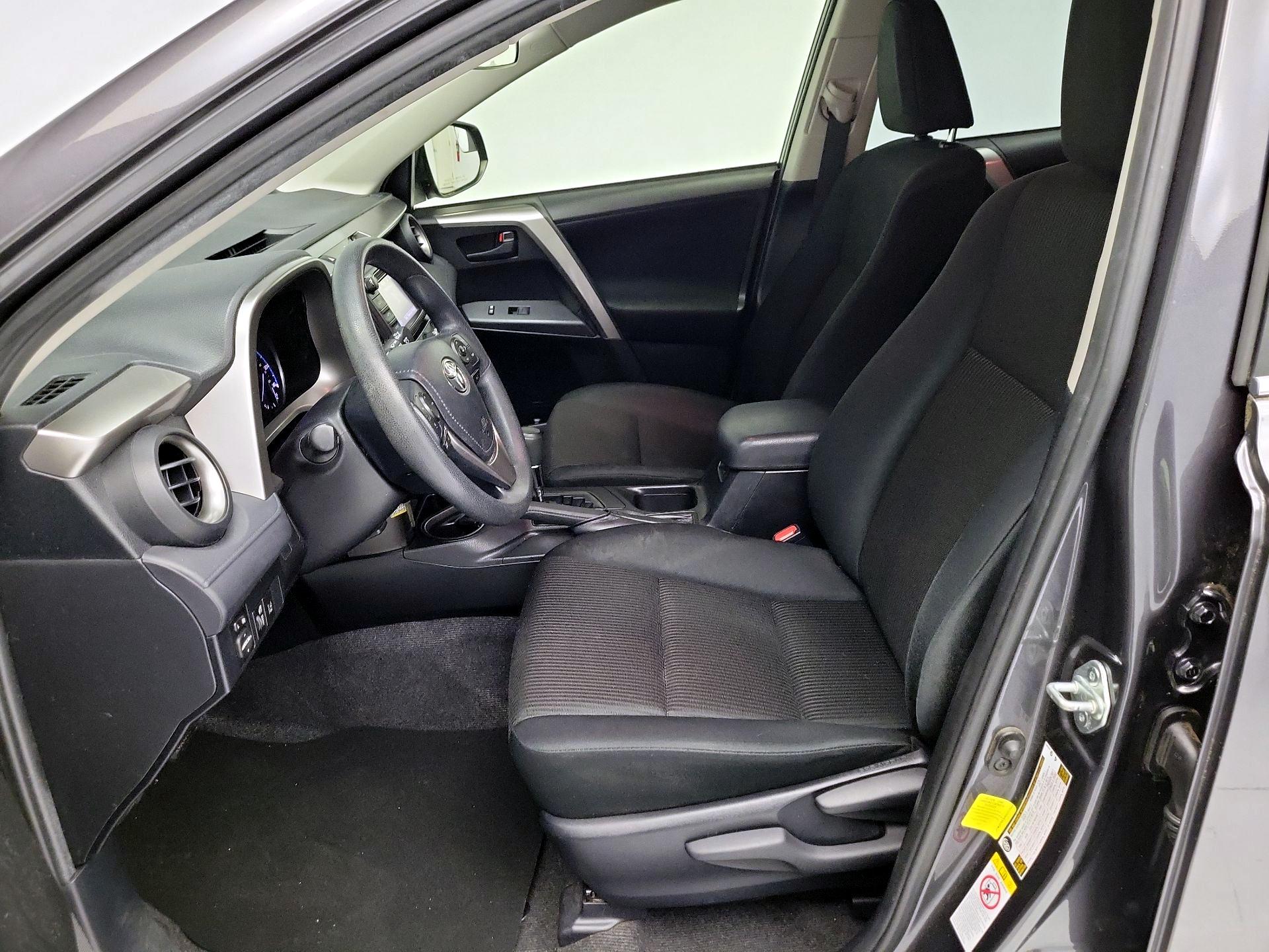 Thumbnail: 2017 Toyota RAV4 - 11