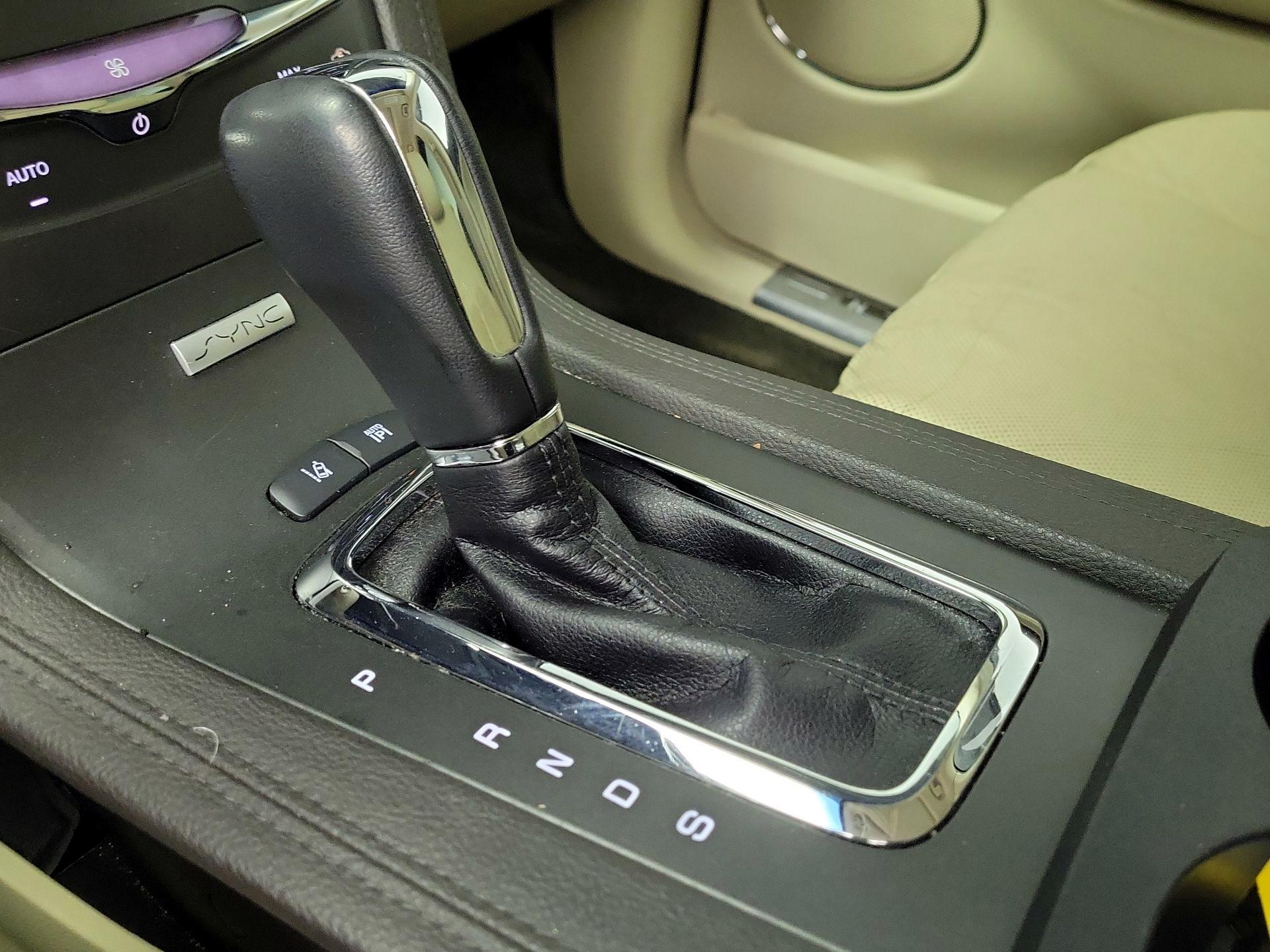 Thumbnail: 2018 Lincoln MKT - 17