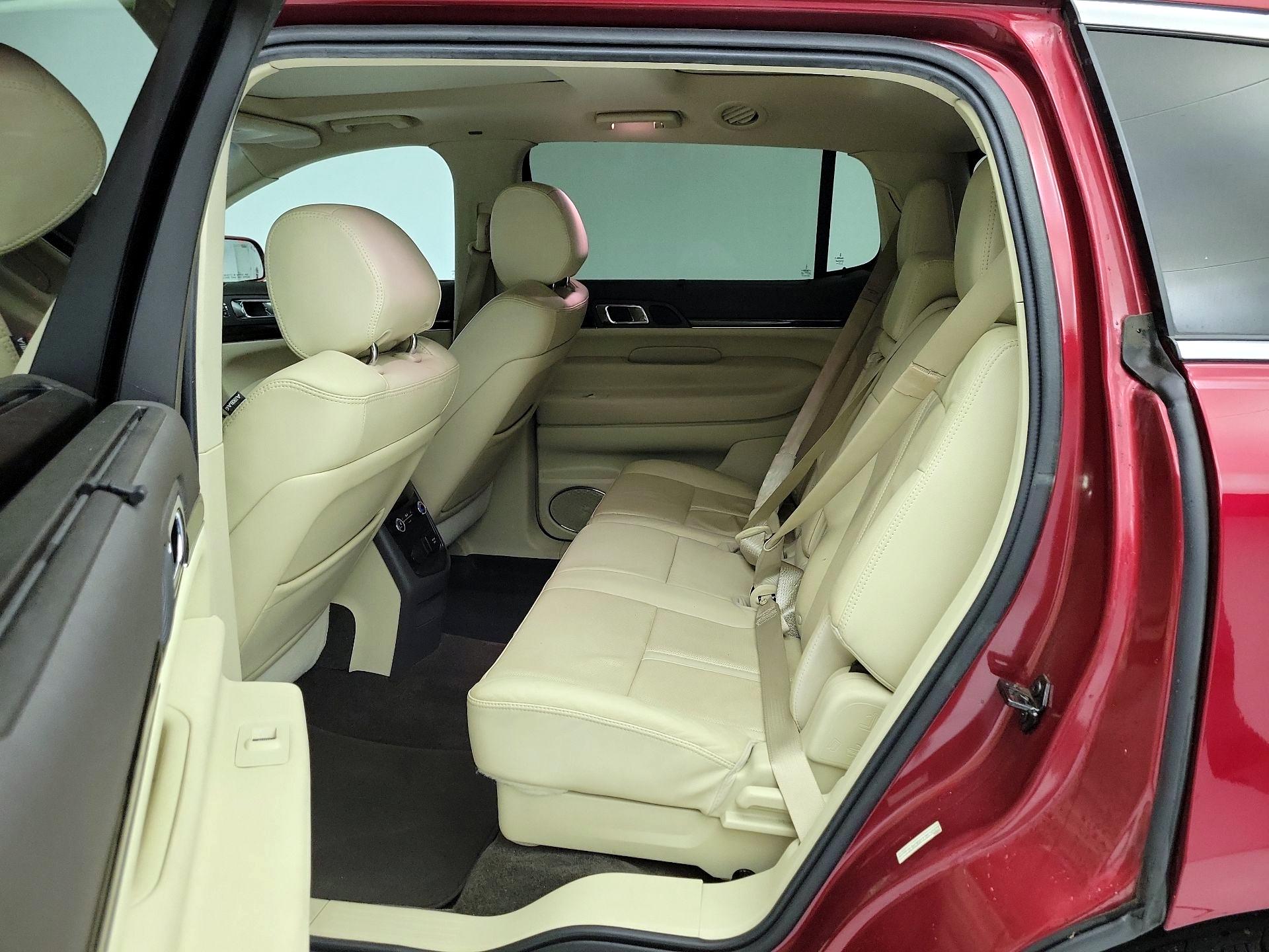 Thumbnail: 2018 Lincoln MKT - 20