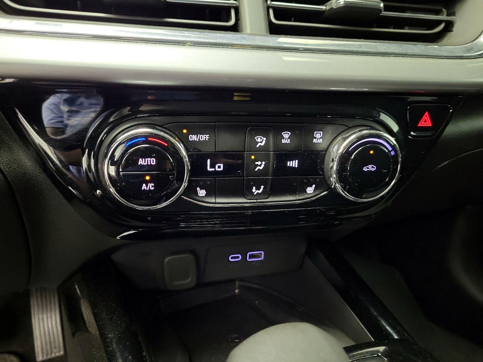 2024 Chevrolet Trax LT - Photo 17