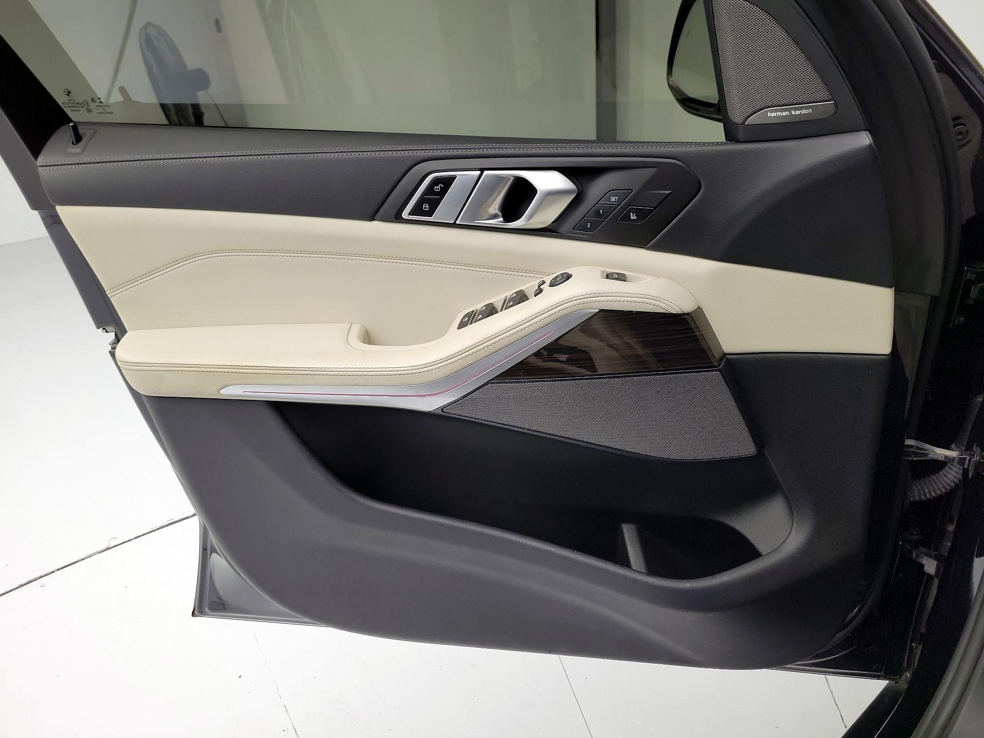 Thumbnail: 2021 BMW X5 - 12