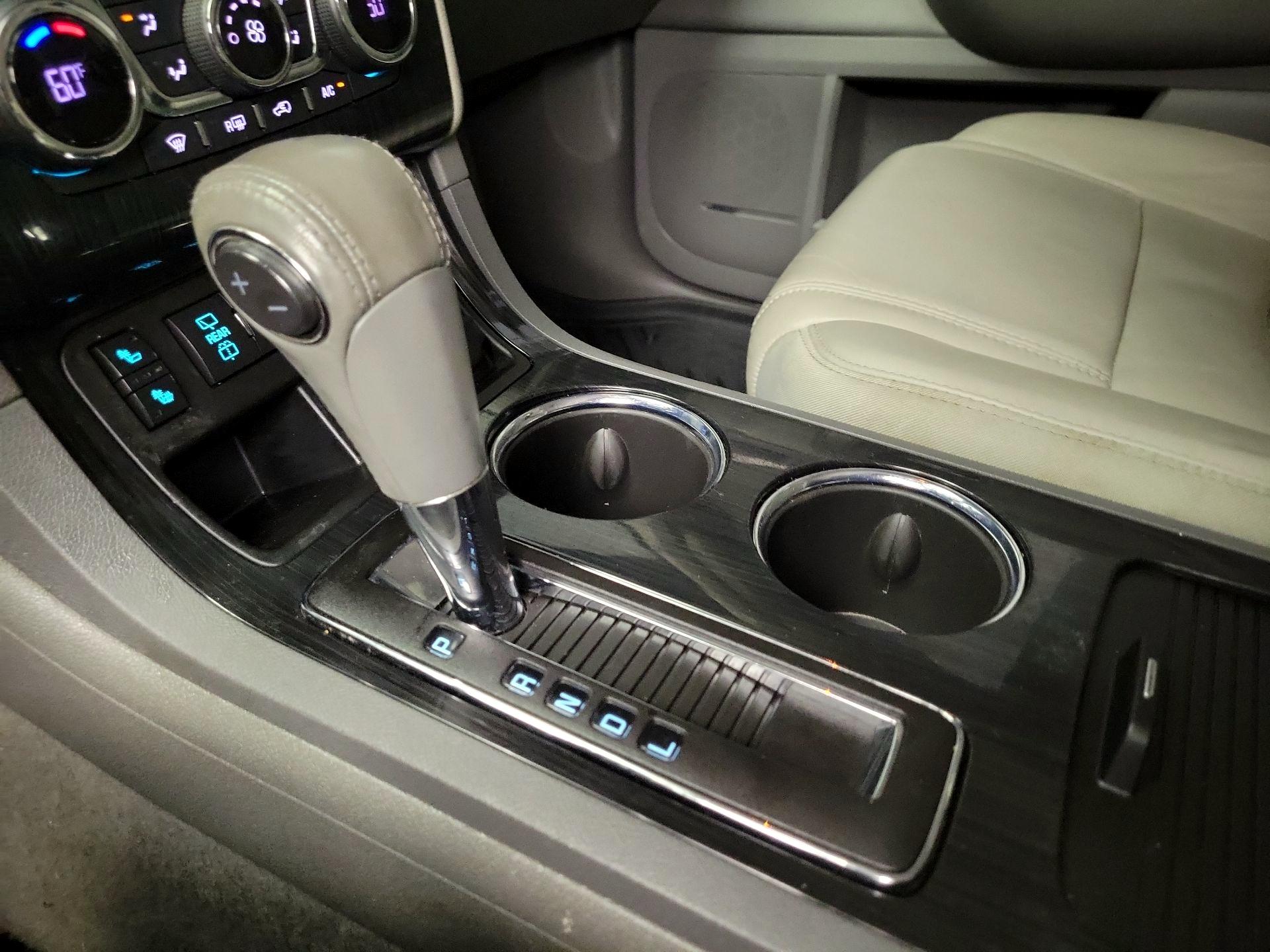 Thumbnail: 2015 Chevrolet Traverse - 17